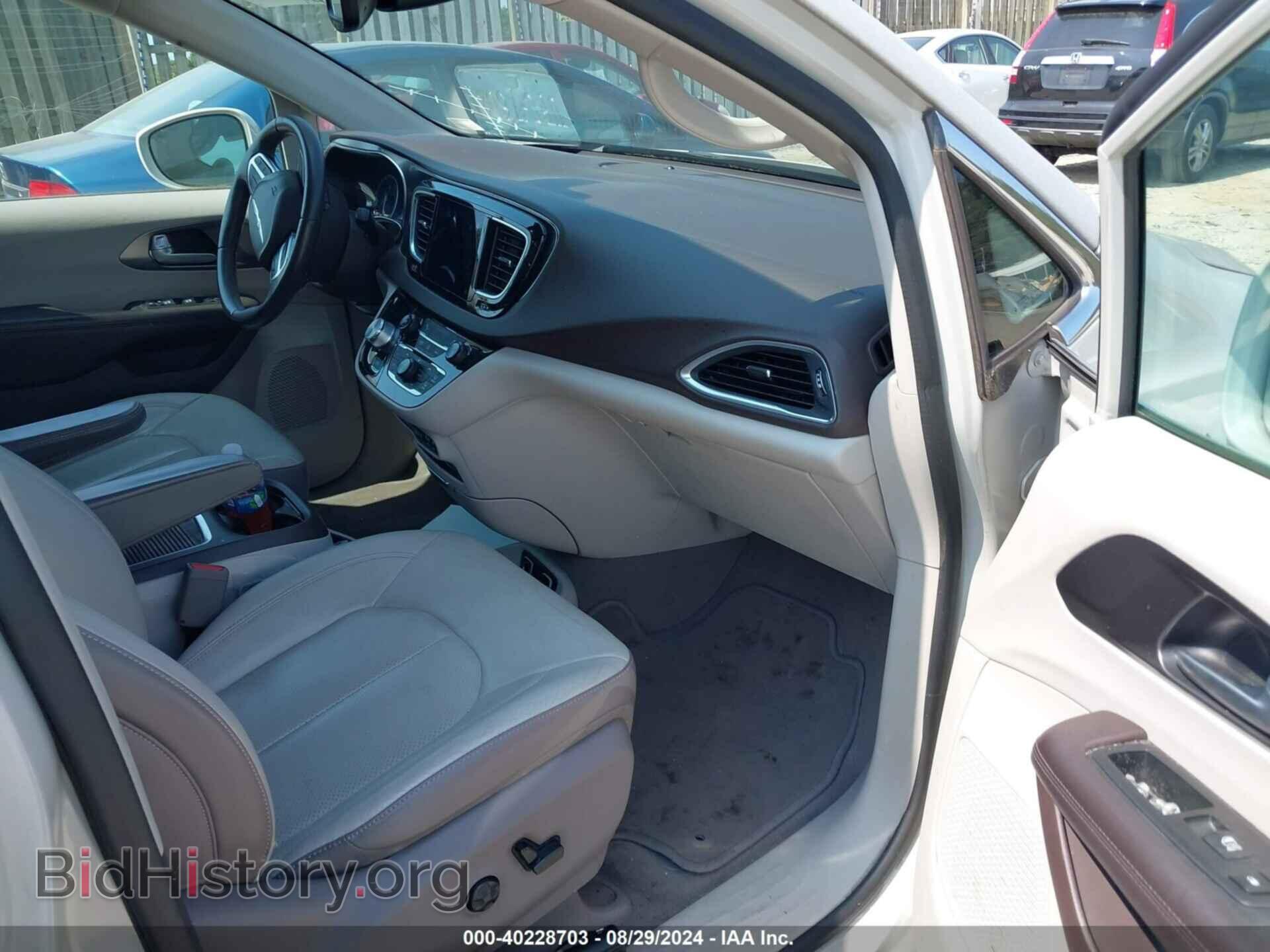2017 CHRYSLER PACIFICA - VIN: 2C4RC1EG2HR592366 - Фото 5