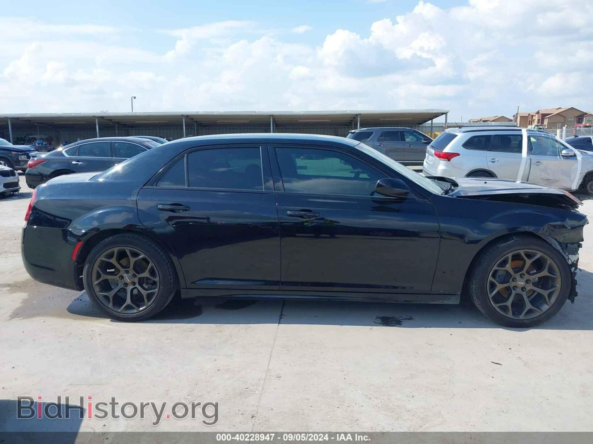2016 CHRYSLER 300 - VIN: 2C3CCABG9GH322425 - Фото 14
