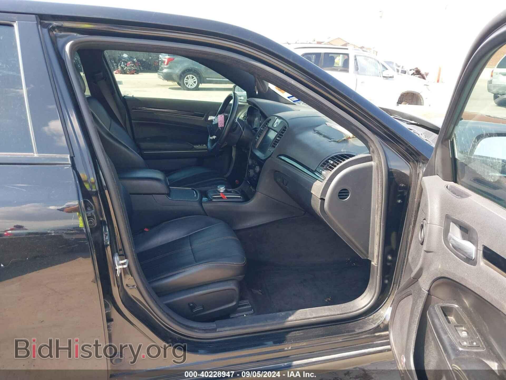 2016 CHRYSLER 300 - VIN: 2C3CCABG9GH322425 - Фото 5
