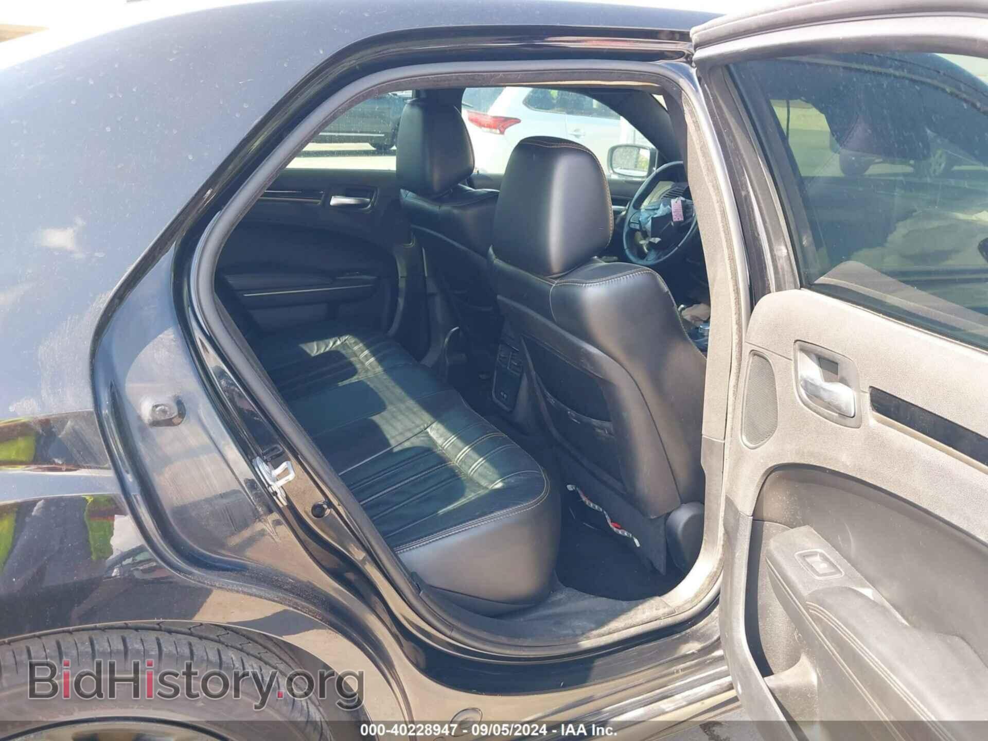 2016 CHRYSLER 300 - VIN: 2C3CCABG9GH322425 - Фото 8