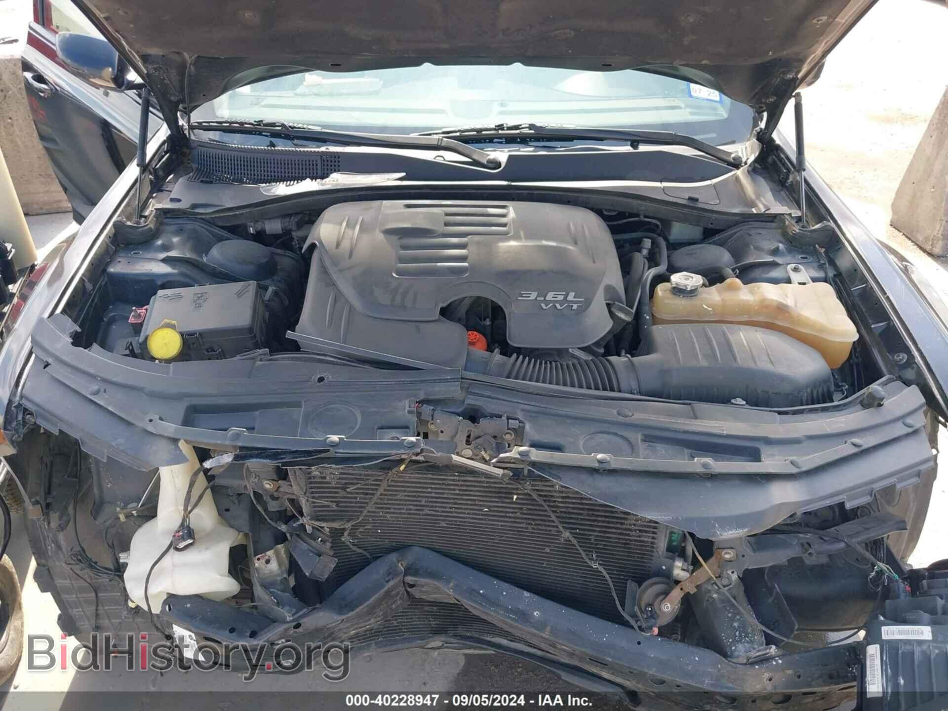 2016 CHRYSLER 300 - VIN: 2C3CCABG9GH322425 - Фото 10