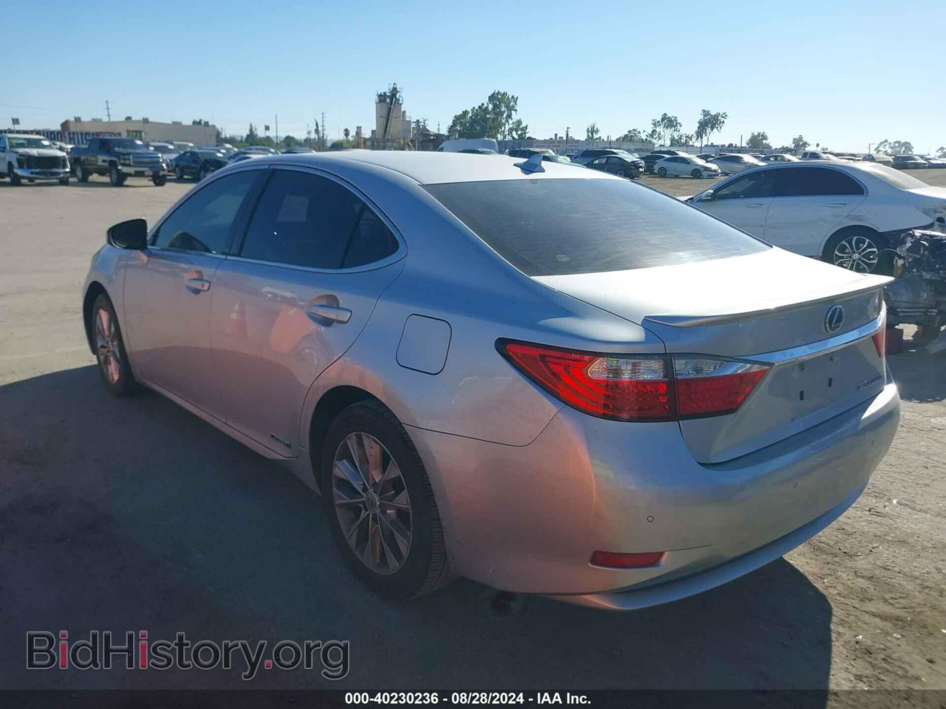 2013 LEXUS ES 300H - VIN: JTHBW1GG2D2000736 - Photo 3