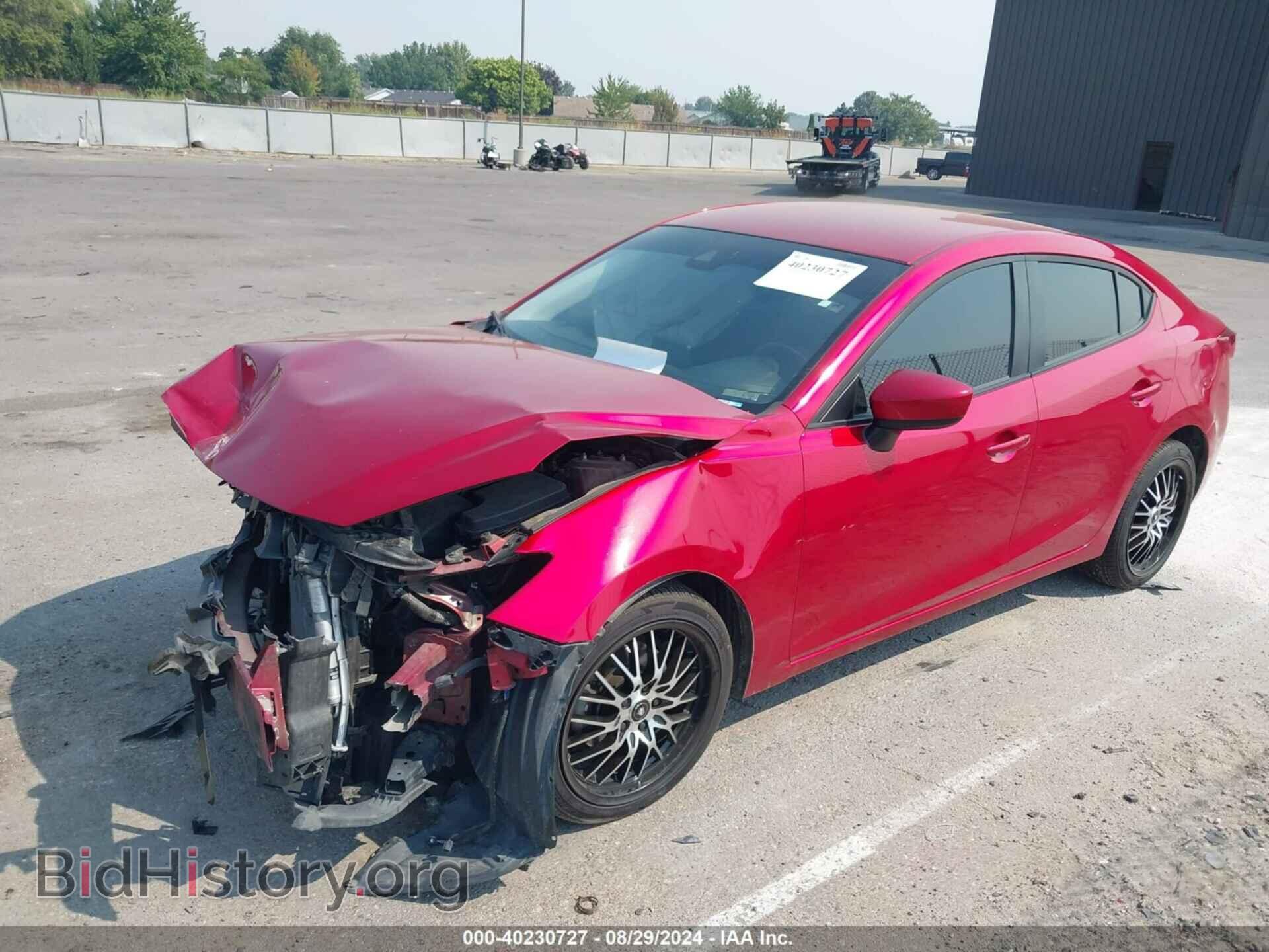 2018 MAZDA MAZDA3 - VIN: 3MZBN1U78JM167435 - Фото 2
