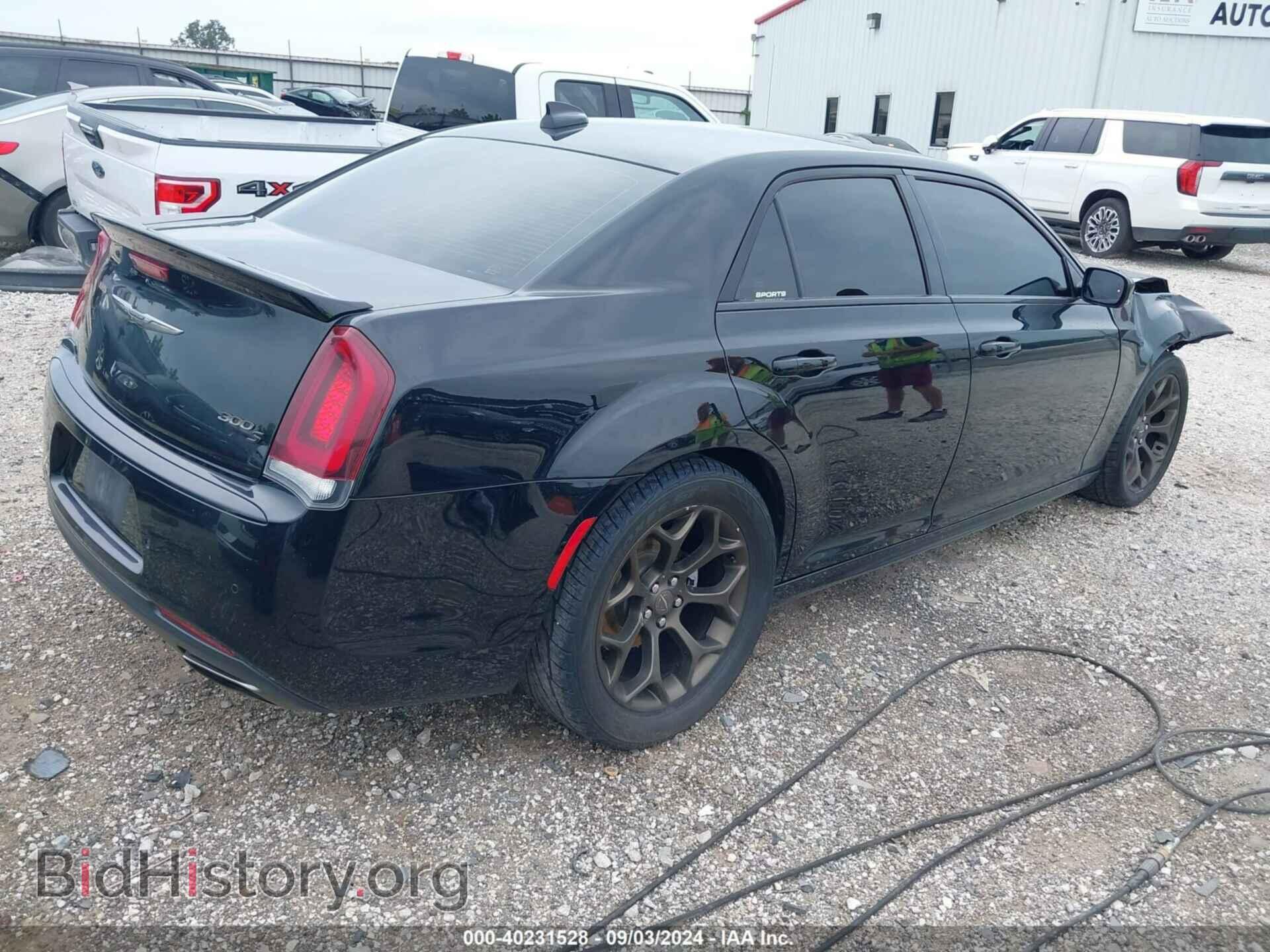 2018 CHRYSLER 300 - VIN: 2C3CCABT9JH201849 - Фото 4