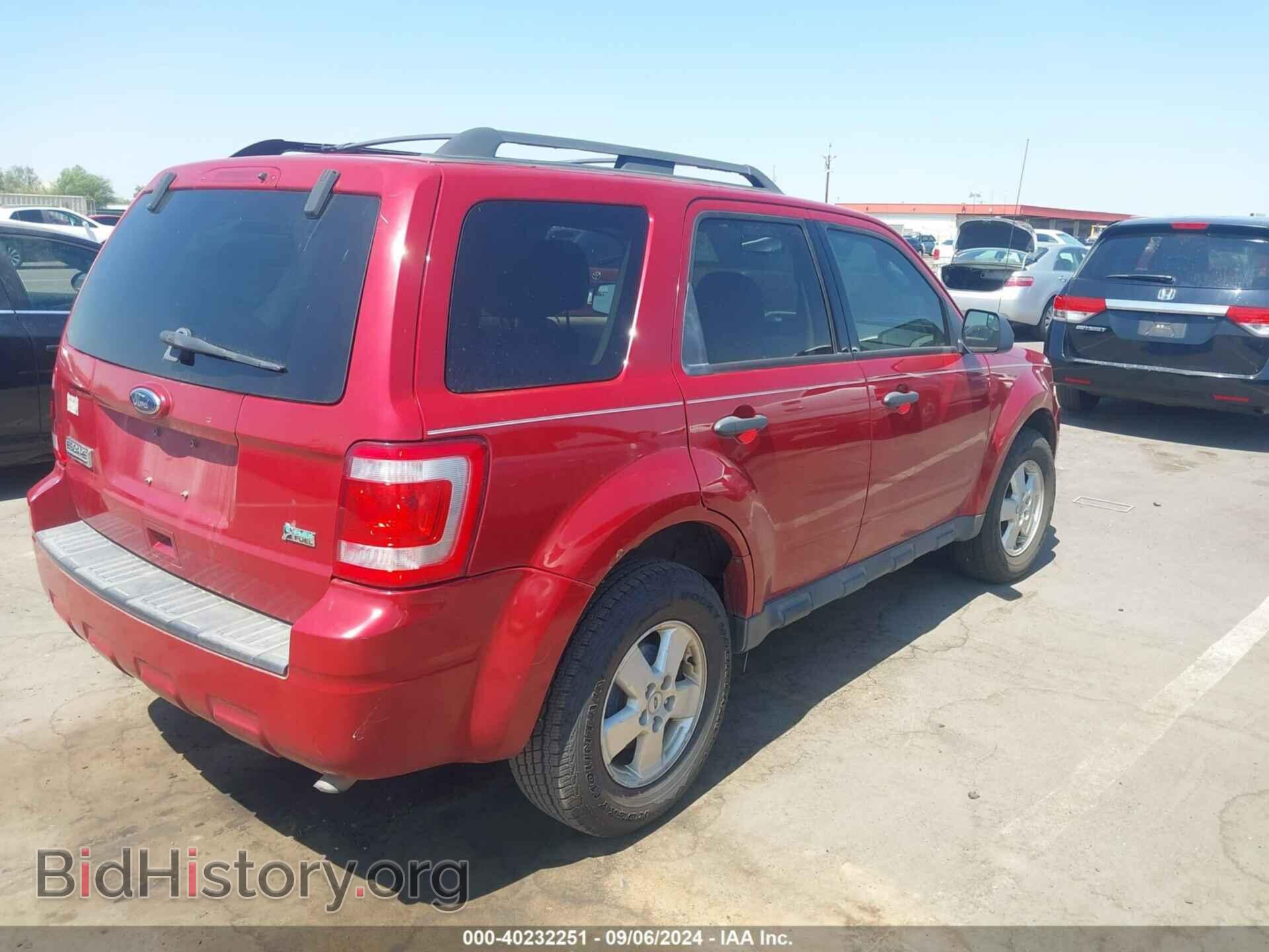 2011 FORD ESCAPE - VIN: 1FMCU9DG9BKA24636 - Фото 4