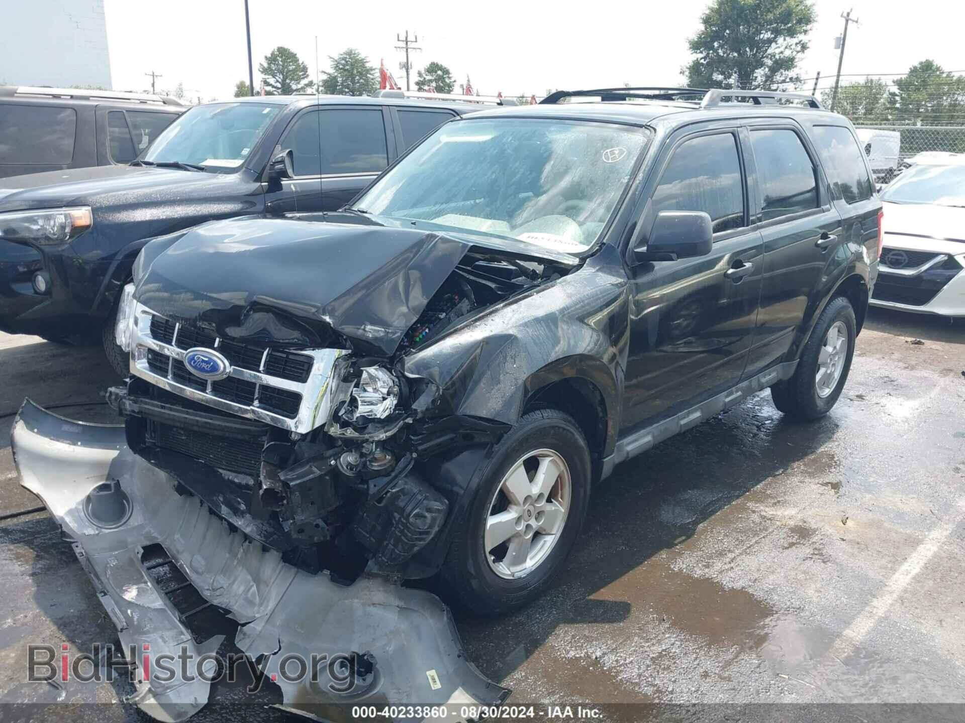 2011 FORD ESCAPE - VIN: 1FMCU0C71BKC48304 - Фото 2