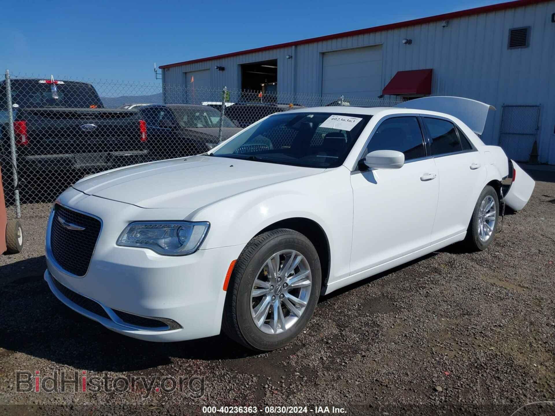 2015 CHRYSLER 300 - VIN: 2C3CCAAG9FH931997 - Фото 2