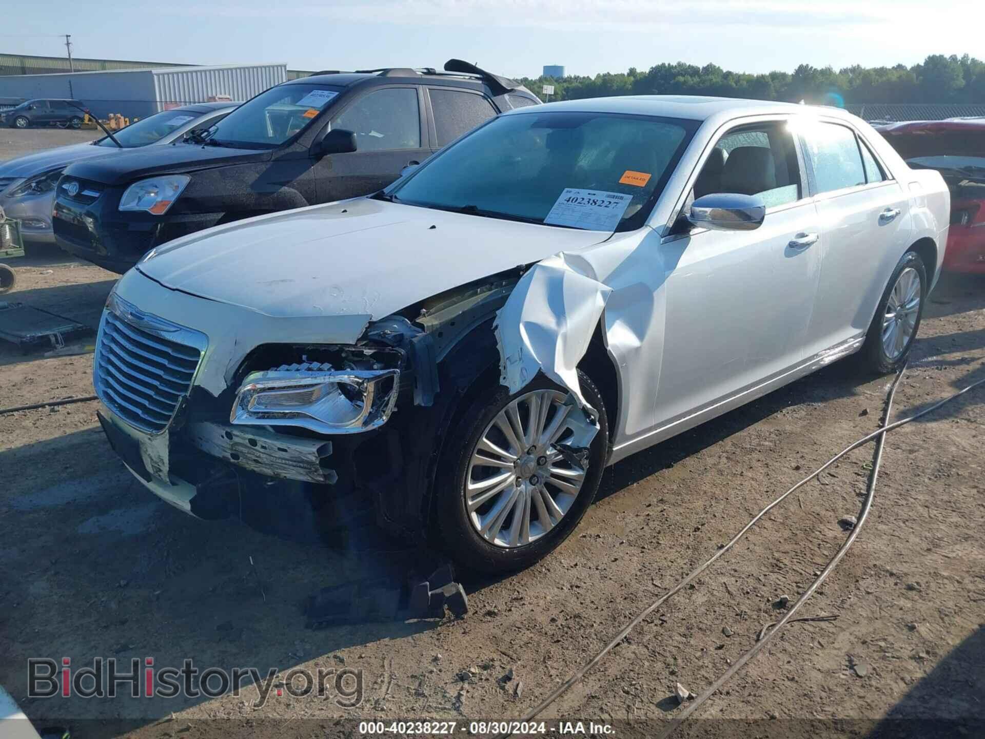 2012 CHRYSLER 300 - VIN: 2C3CCAHG3CH313690 - Фото 2