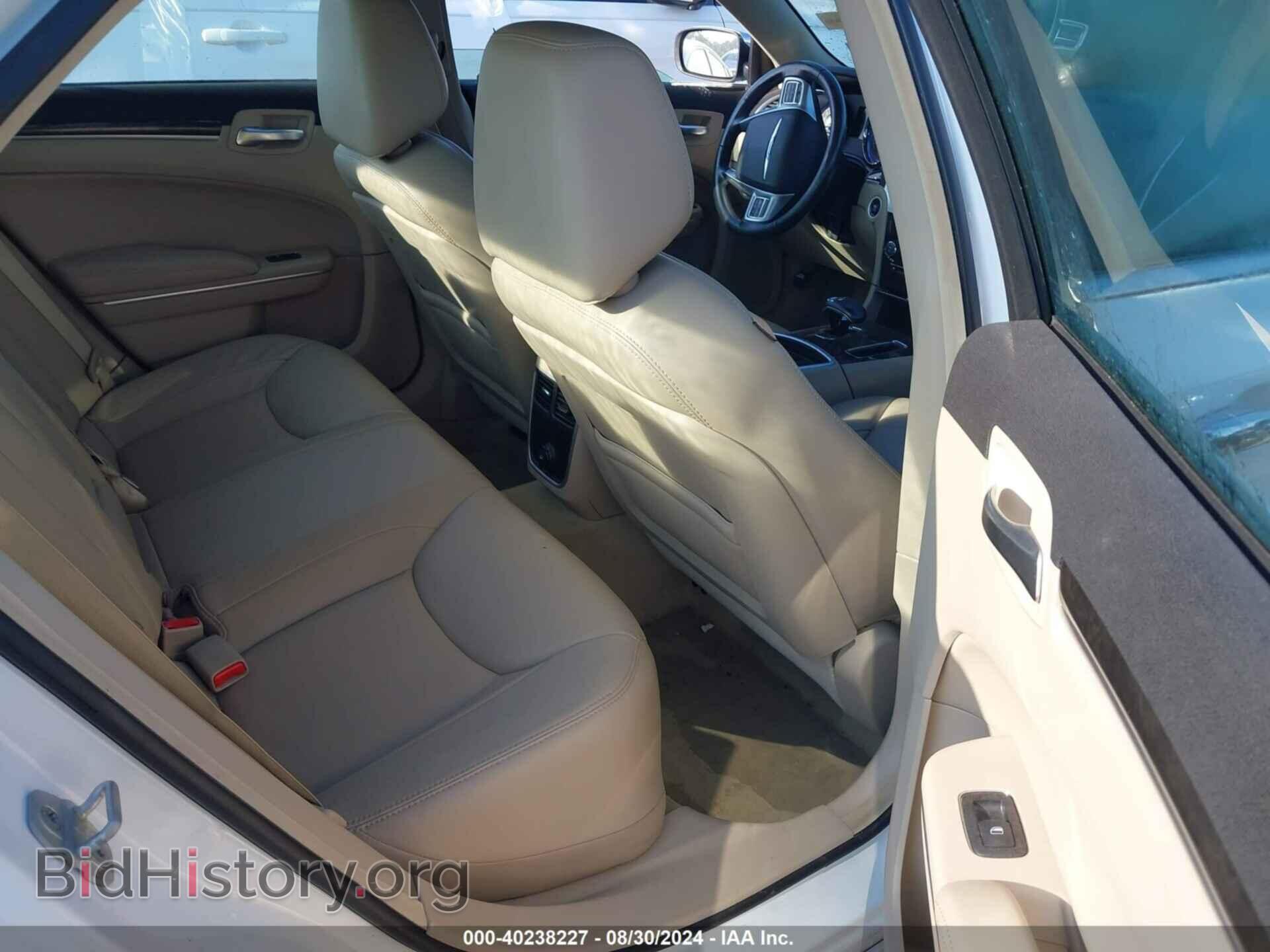 2012 CHRYSLER 300 - VIN: 2C3CCAHG3CH313690 - Фото 8