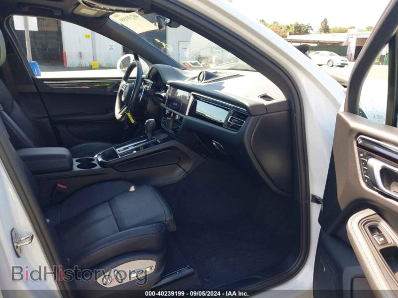 2023 Porsche MACAN (VIN WP1AA2A59PLB01259) — photo 5 of 16