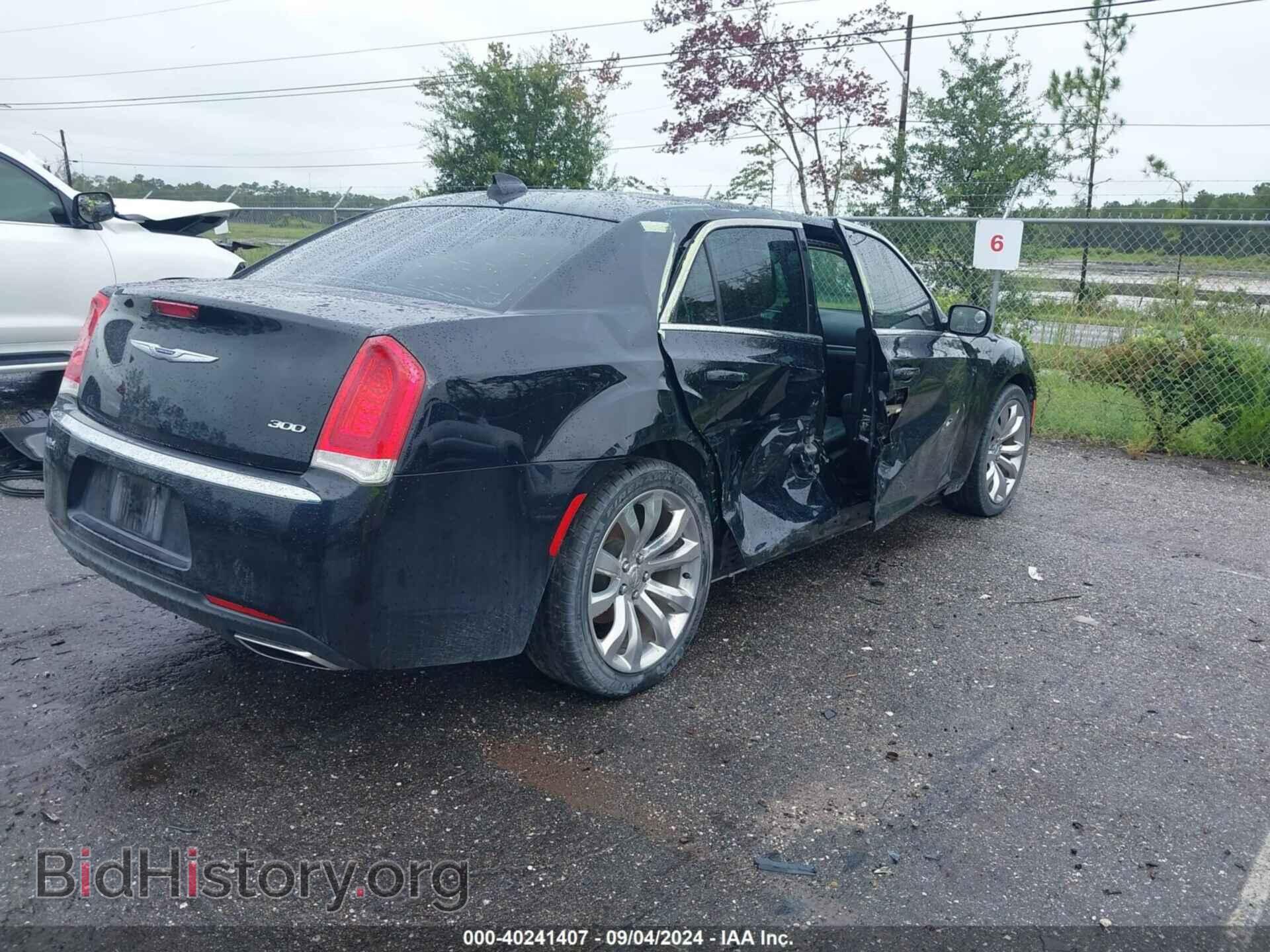 2019 CHRYSLER 300 - VIN: 2C3CCAAGXKH556132 - Фото 4