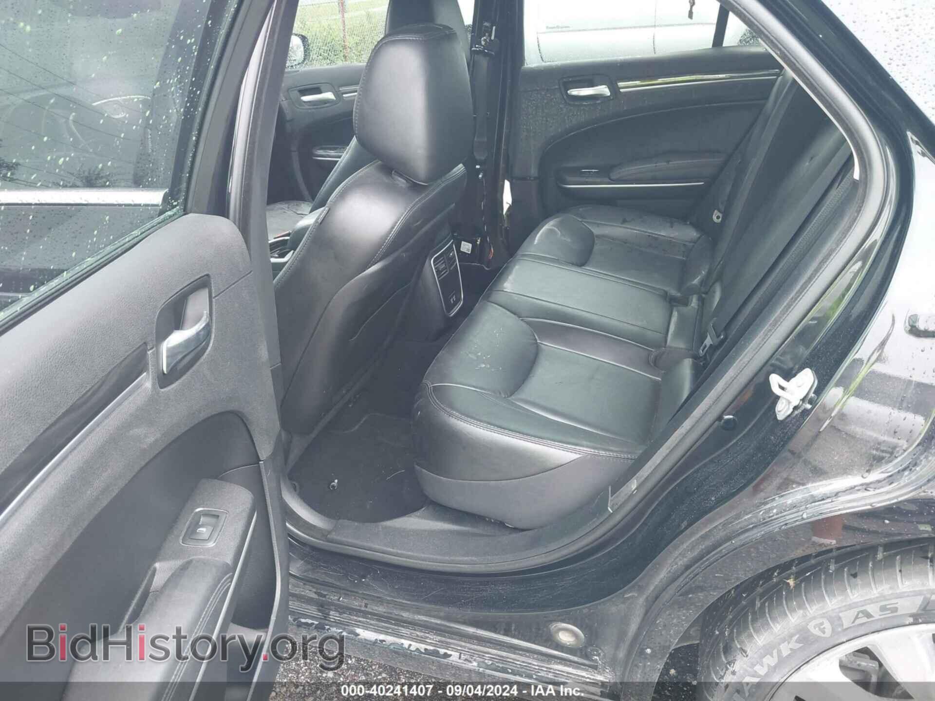 2019 CHRYSLER 300 - VIN: 2C3CCAAGXKH556132 - Фото 8