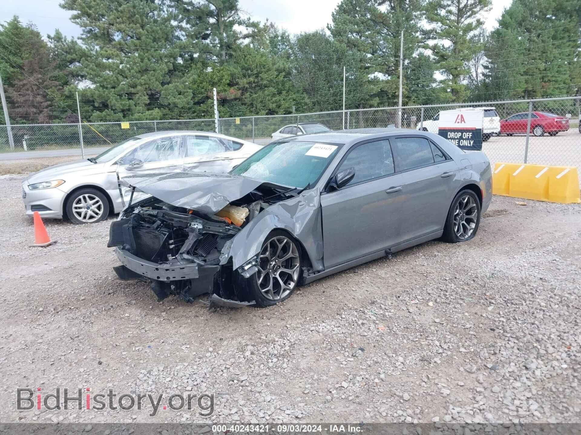 2018 CHRYSLER 300 - VIN: 2C3CCAAG7JH249984 - Фото 2