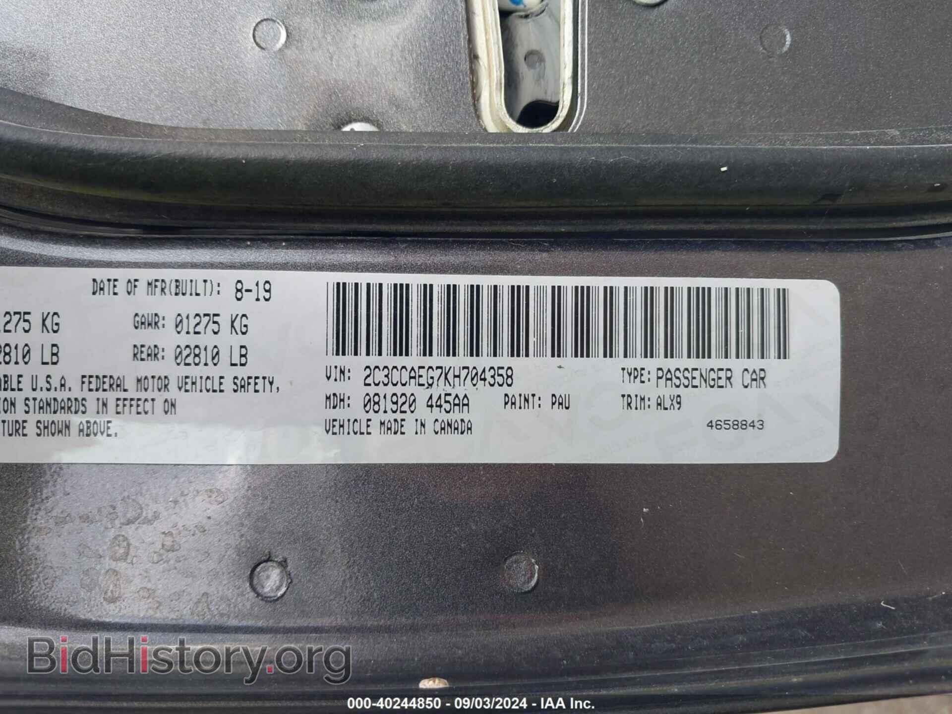 2019 CHRYSLER 300 - VIN: 2C3CCAEG7KH704358 - Фото 9