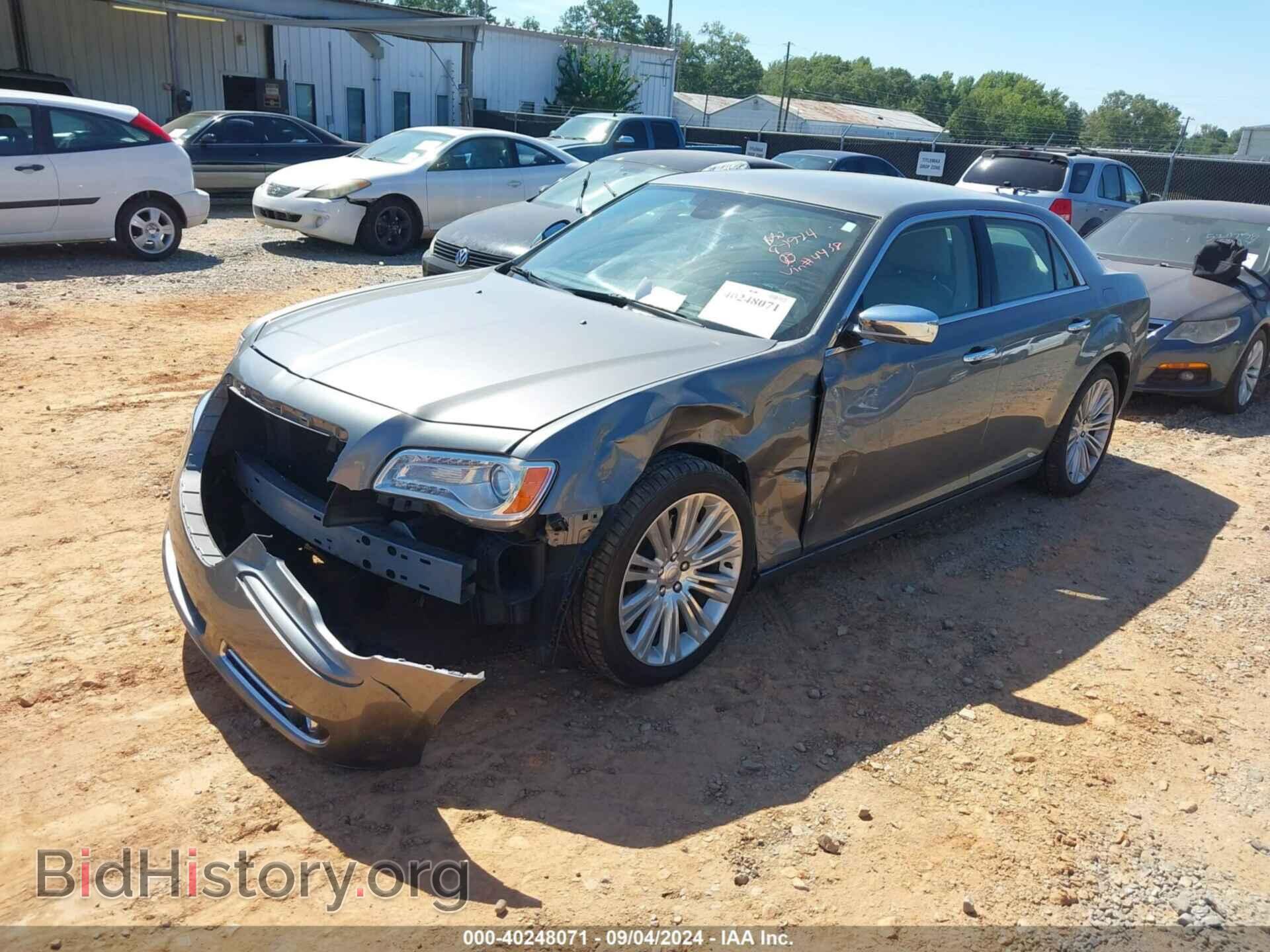 2012 CHRYSLER 300C - VIN: 2C3CCAET2CH174458 - Фото 2