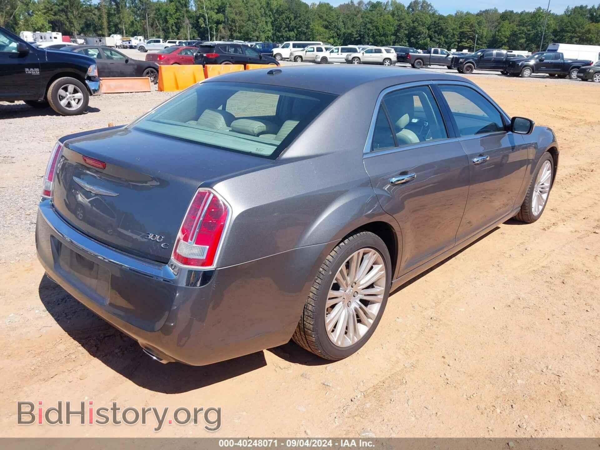 2012 CHRYSLER 300C - VIN: 2C3CCAET2CH174458 - Фото 4