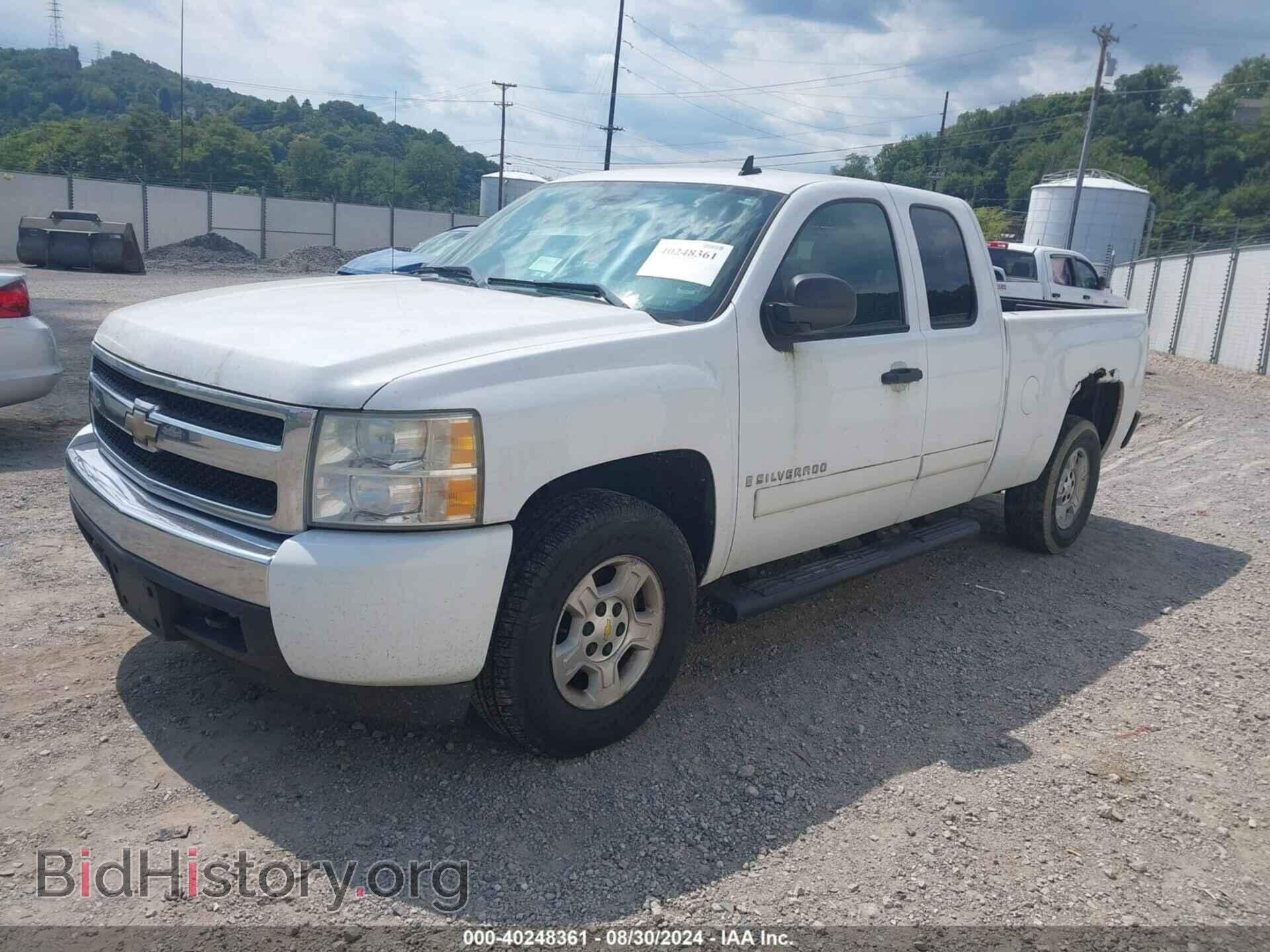 2008 CHEVROLET SILVERADO 1500 - VIN: 2GCEC190181330140 - Фото 2