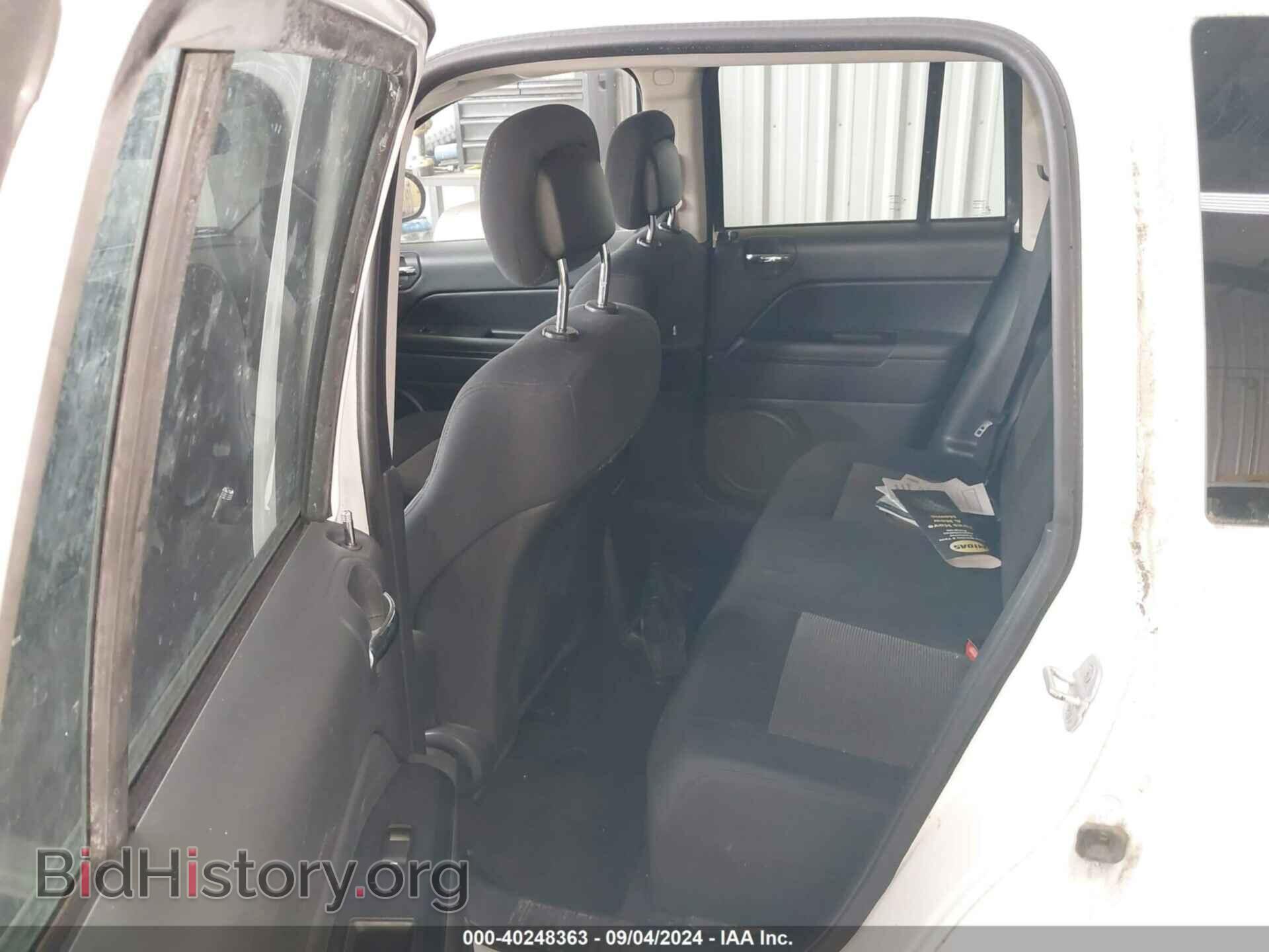2011 JEEP COMPASS - VIN: 1J4NF1FB5BD278420 - Photo 8