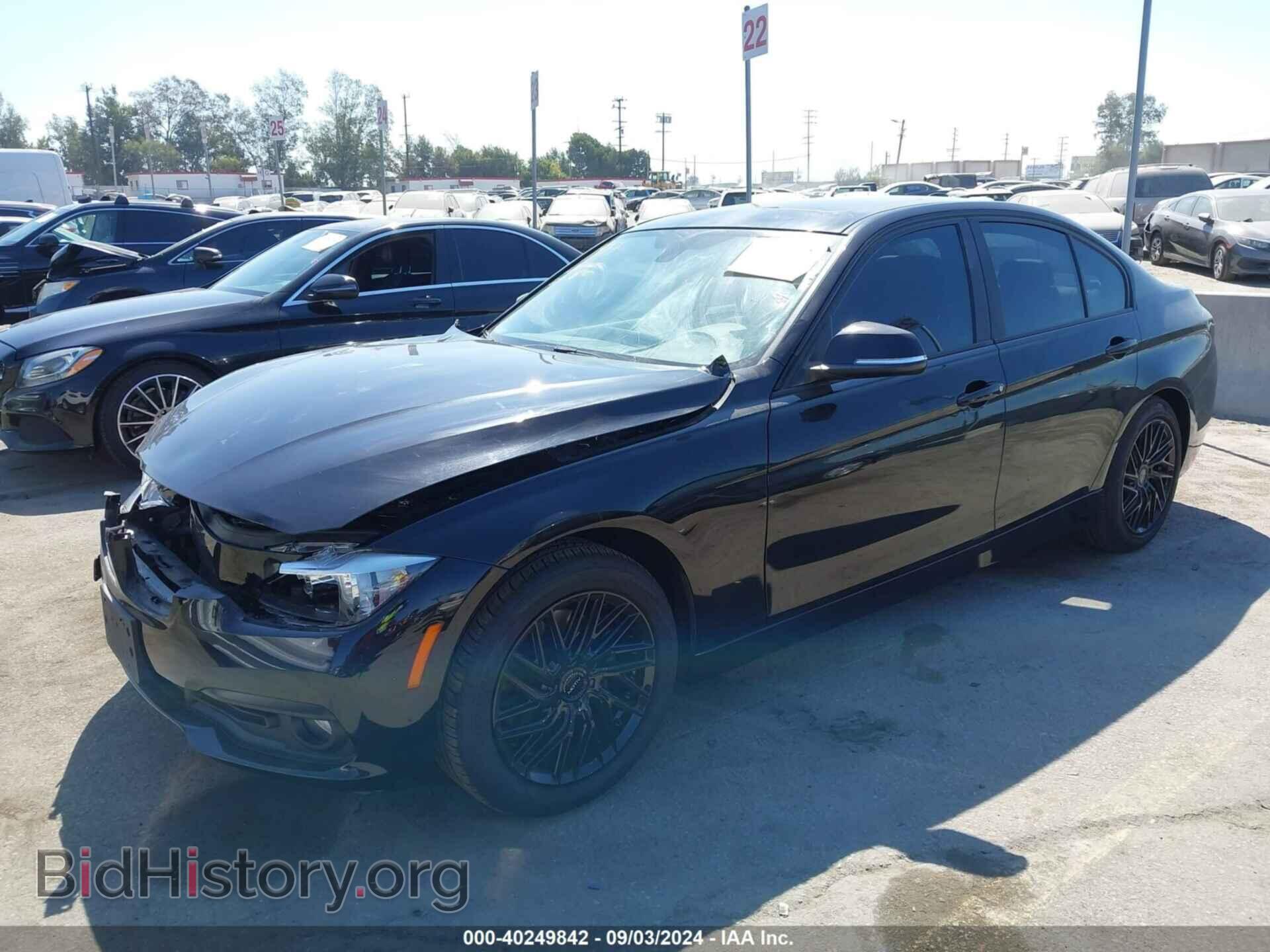 2017 BMW 320I - VIN: WBA8A9C33HK864886 - Фото 2