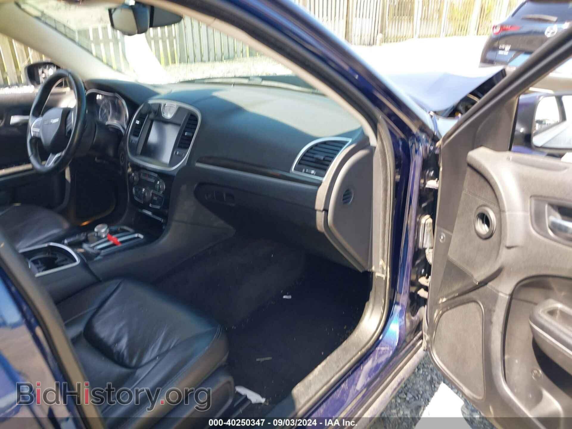 2016 CHRYSLER 300 - VIN: 2C3CCARG8GH261588 - Фото 5