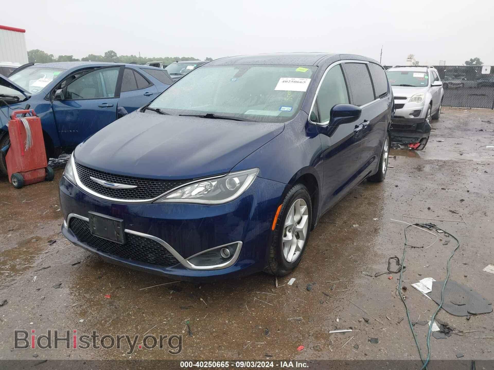 2018 CHRYSLER PACIFICA - VIN: 2C4RC1FGXJR111512 - Photo 2