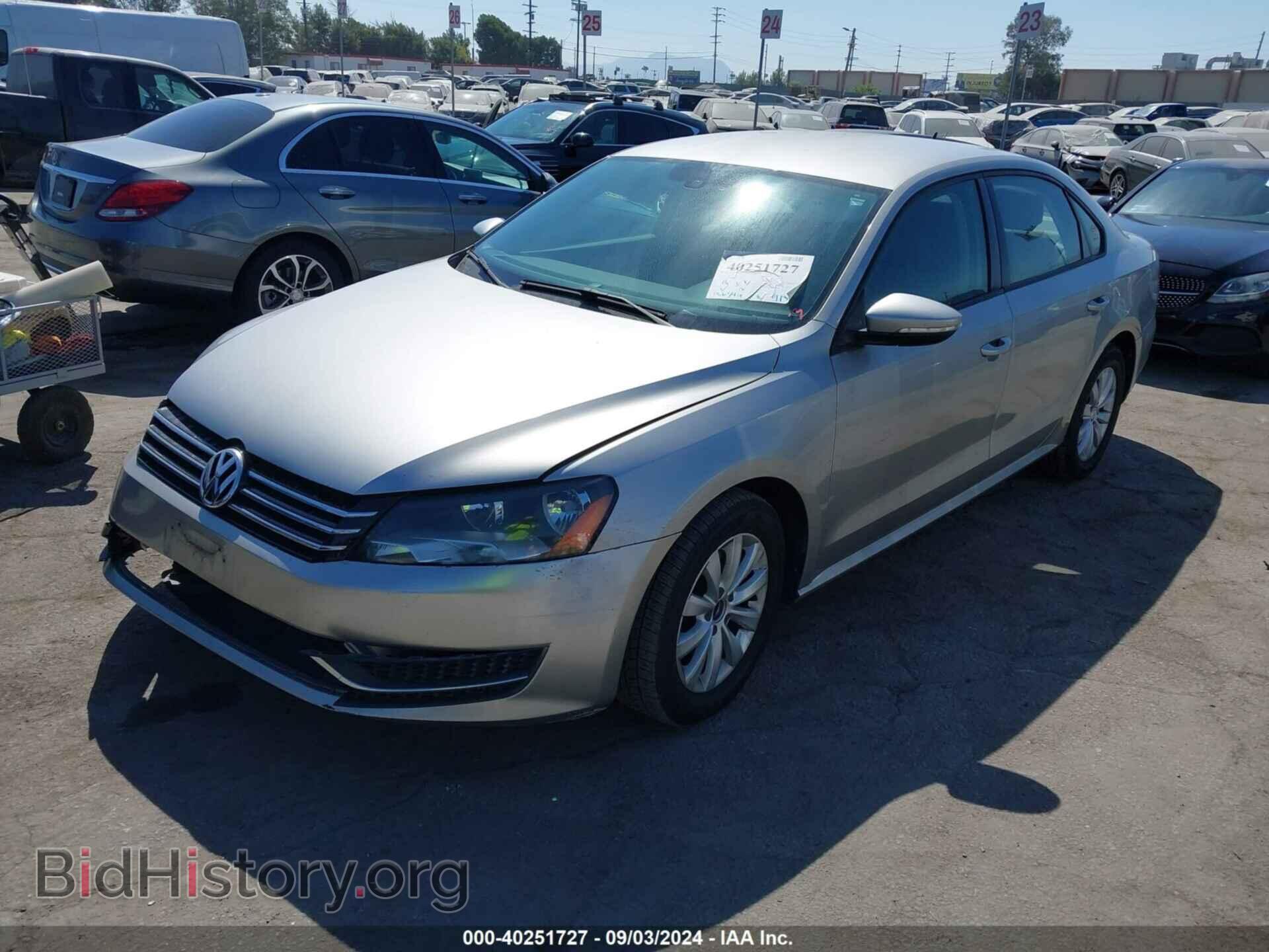 2012 VOLKSWAGEN PASSAT - VIN: 1VWAP7A30CC014322 - Фото 2