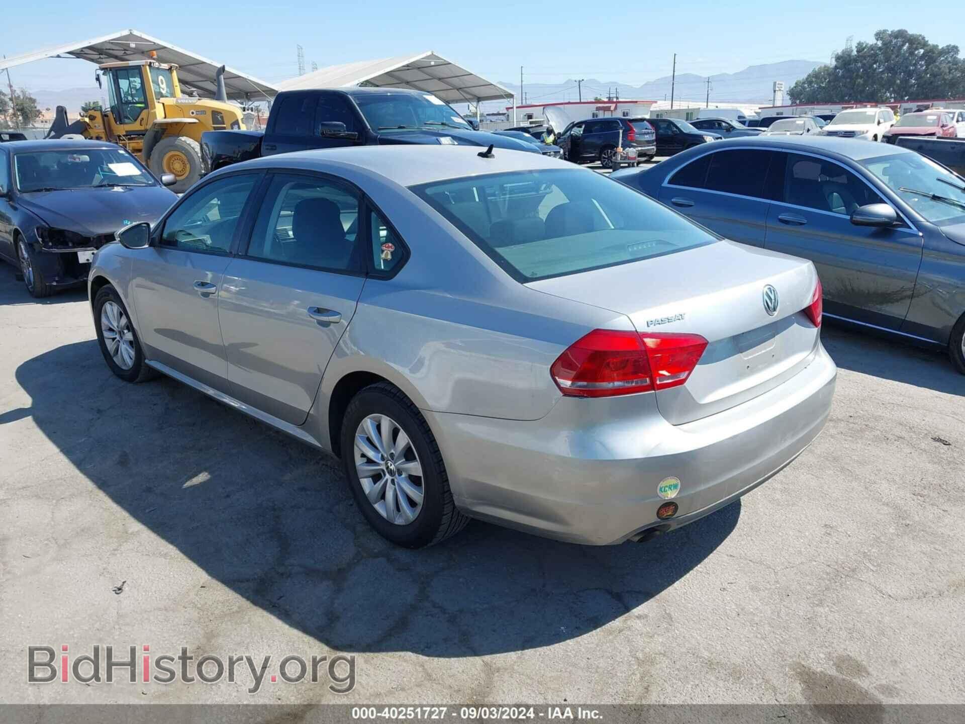 2012 VOLKSWAGEN PASSAT - VIN: 1VWAP7A30CC014322 - Фото 3