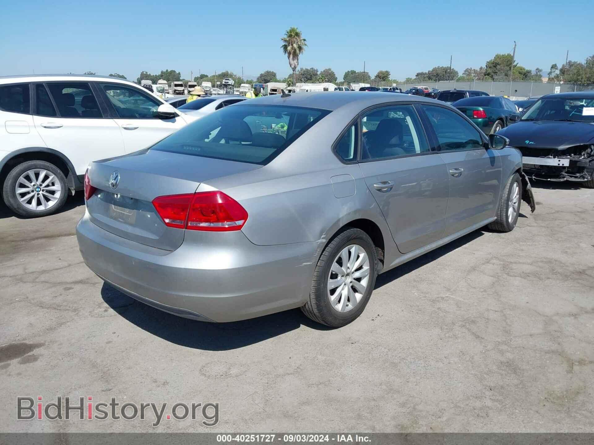 2012 VOLKSWAGEN PASSAT - VIN: 1VWAP7A30CC014322 - Фото 4