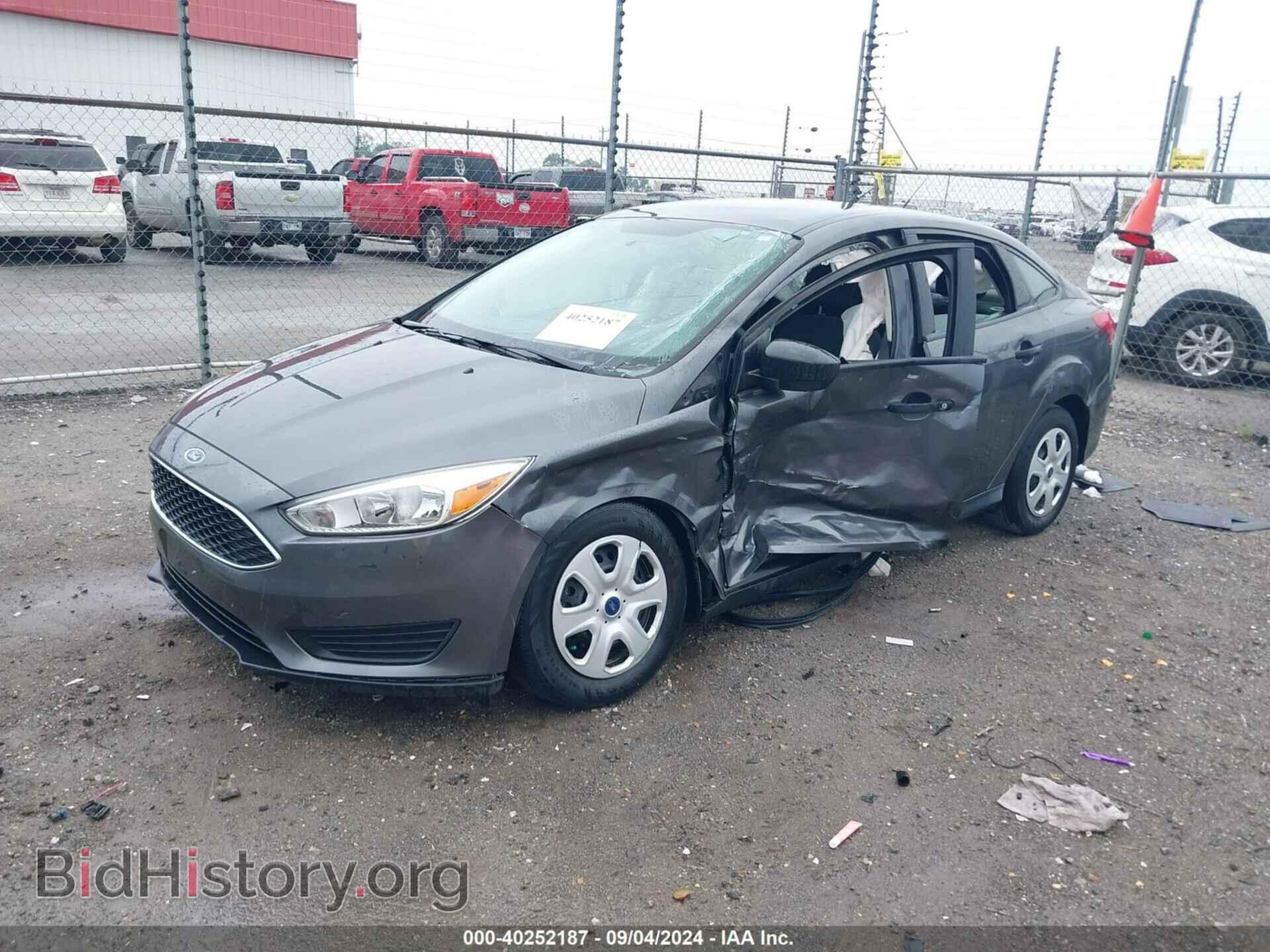 2017 FORD FOCUS - VIN: 1FADP3E2XHL322640 - Фото 2
