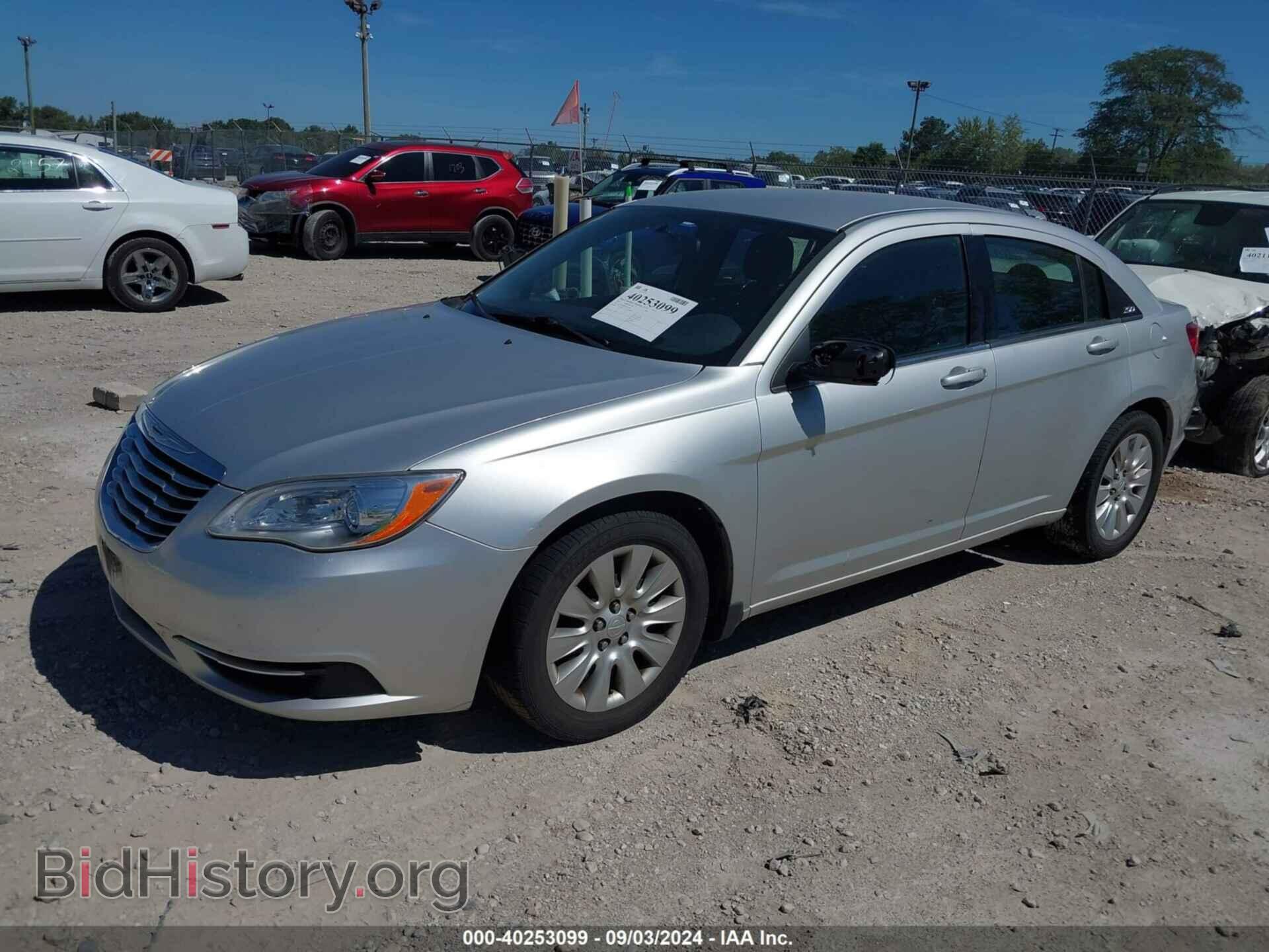 2012 CHRYSLER 200 - VIN: 1C3CCBAB6CN241038 - Фото 2