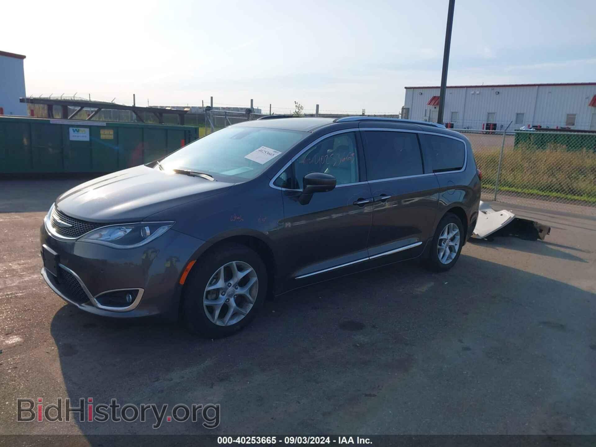 2017 CHRYSLER PACIFICA - VIN: 2C4RC1EG1HR507050 - Фото 2