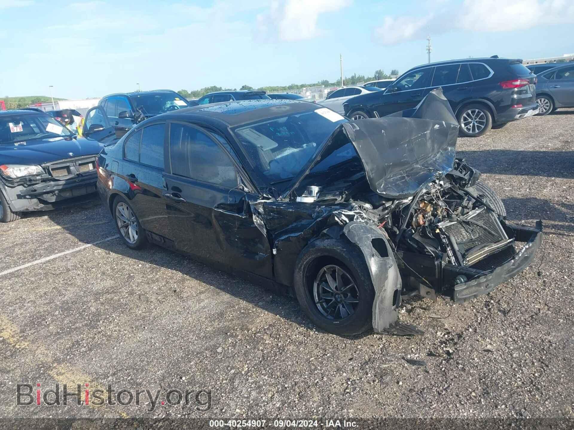 Photo WBAPH7G59ANM52063 - BMW 328I 2010
