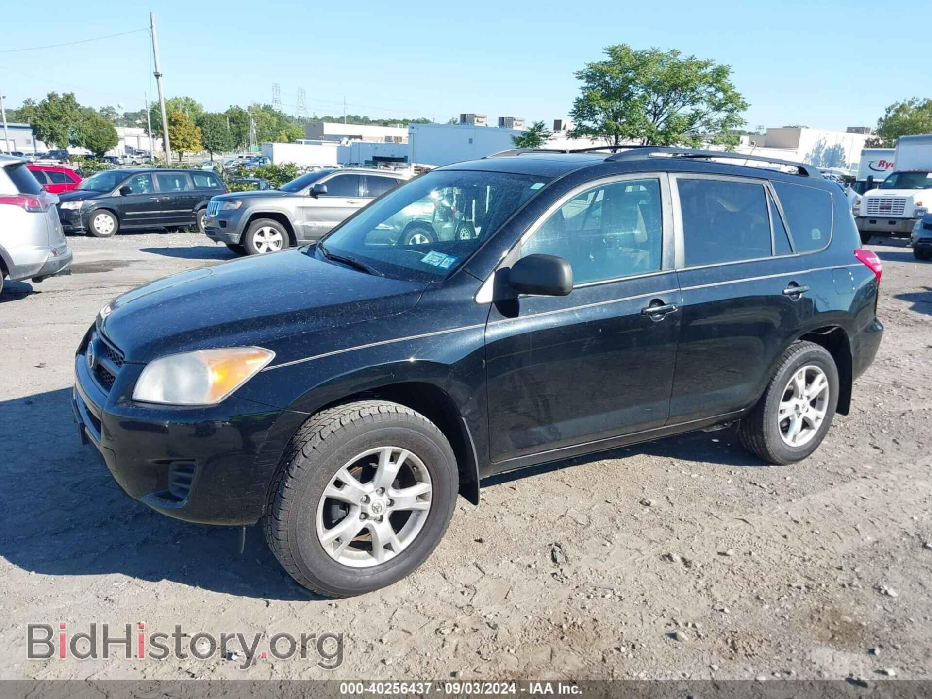 2011 TOYOTA RAV4 - VIN: 2T3BF4DV2BW123107 - Фото 2