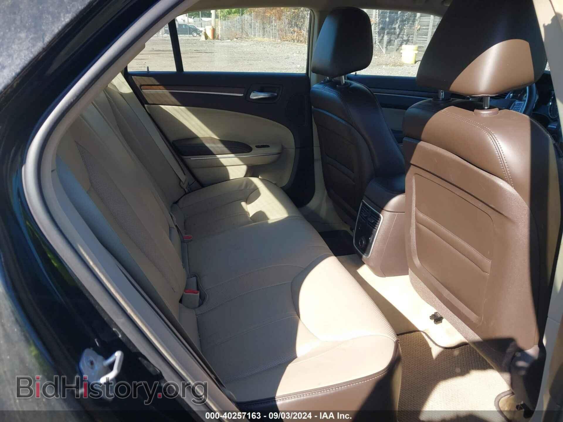 2012 CHRYSLER 300C - VIN: 2C3CCAST1CH261949 - Фото 8
