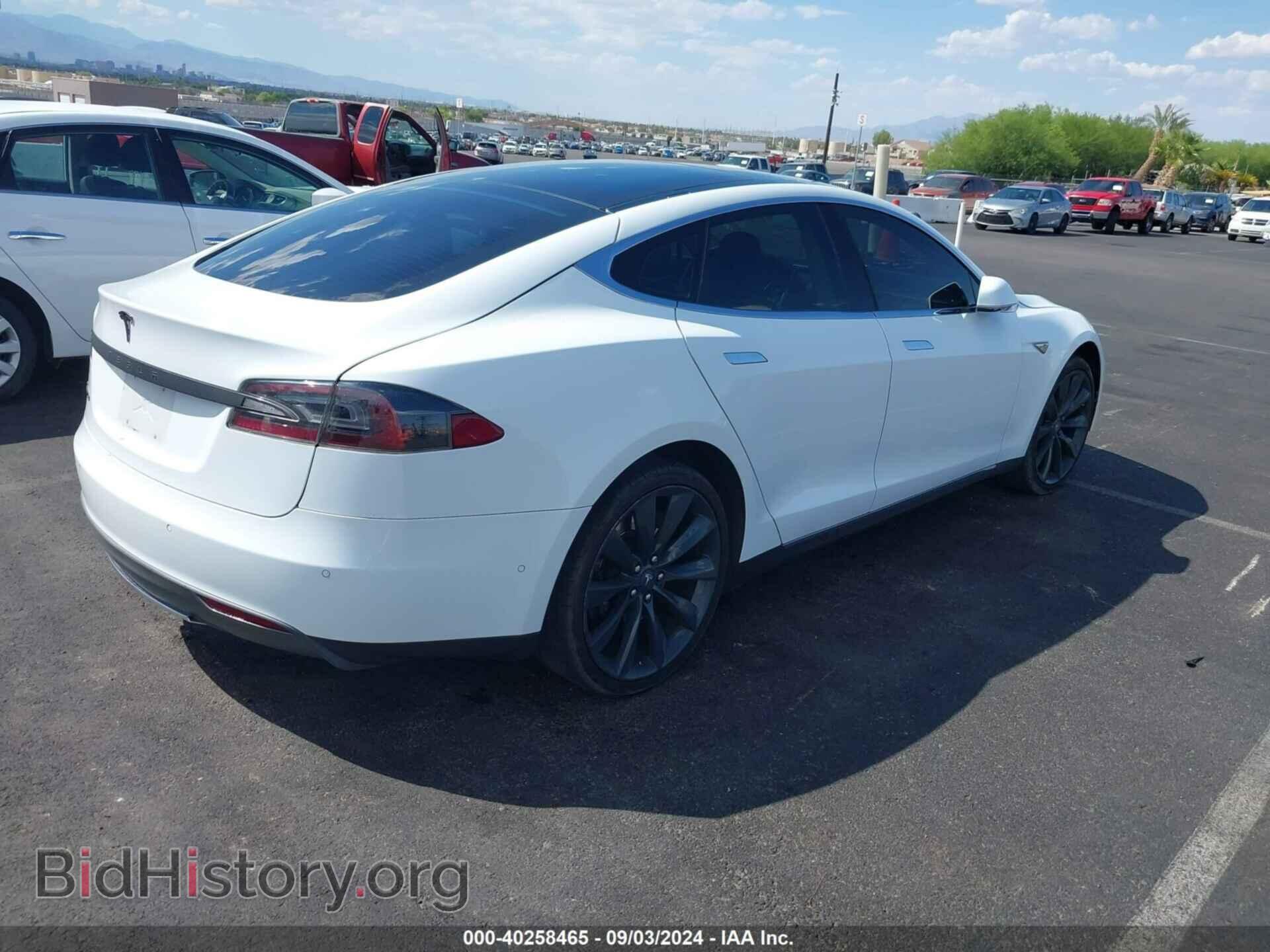 2015 TESLA MODEL S - VIN: 5YJSA1S16FFP72546 - Фото 4