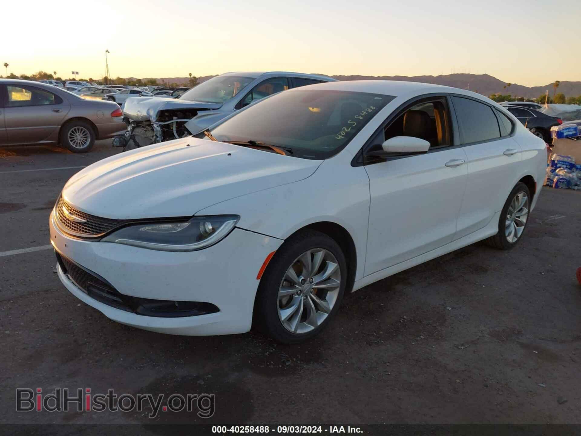 2015 CHRYSLER 200 - VIN: 1C3CCCBB9FN682011 - Фото 2