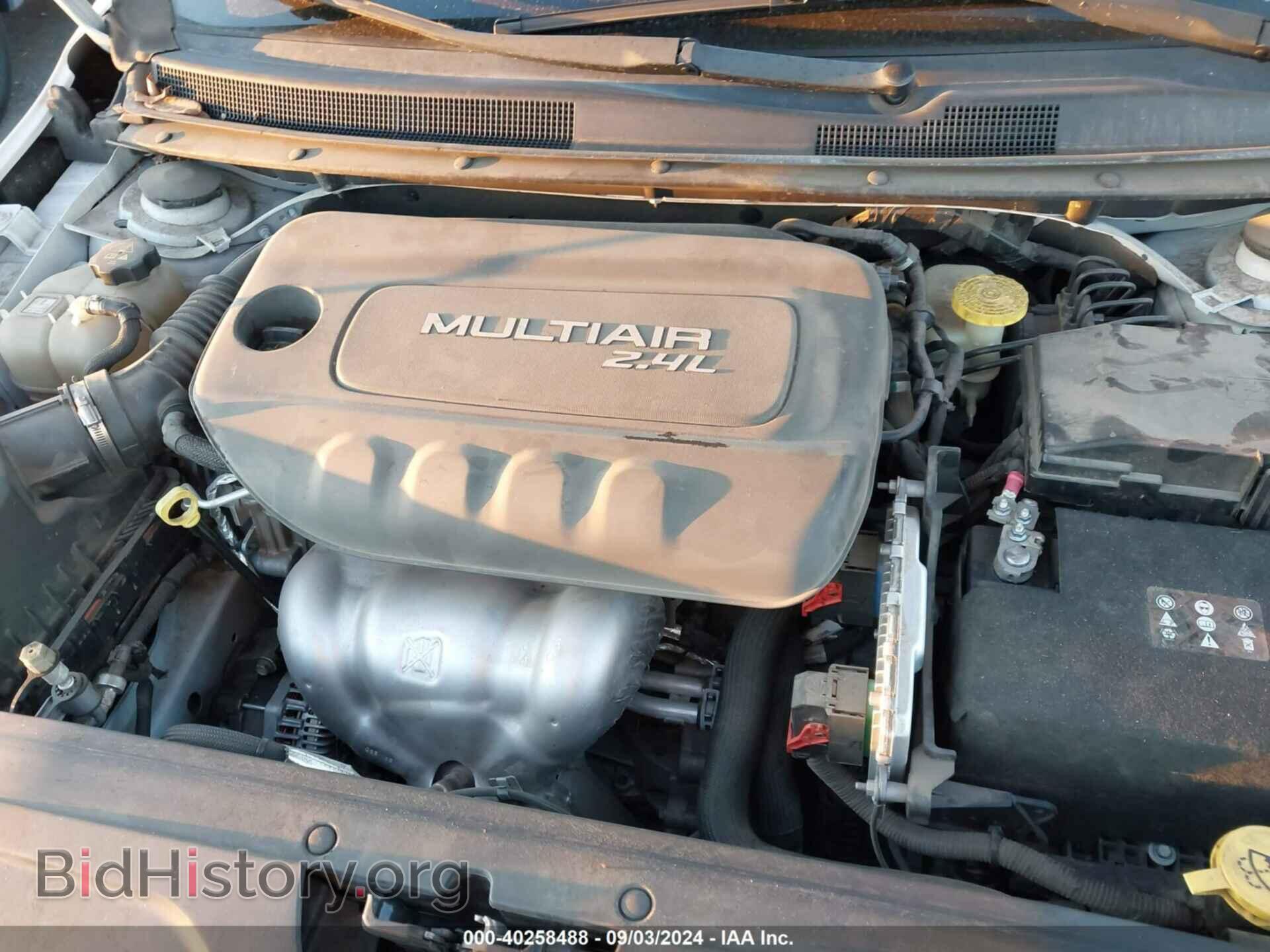 2015 CHRYSLER 200 - VIN: 1C3CCCBB9FN682011 - Фото 10