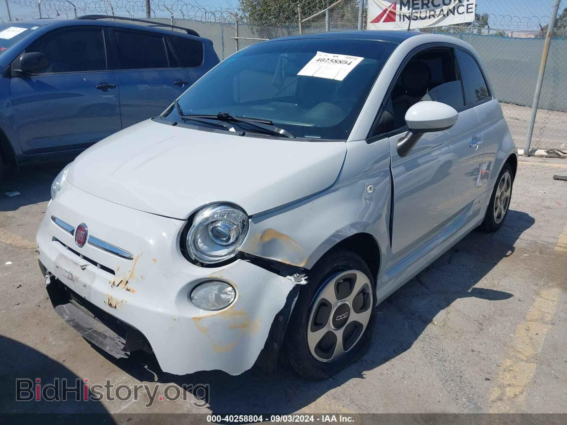 2017 FIAT 500E - VIN: 3C3CFFGEXHT500816 - Photo 2