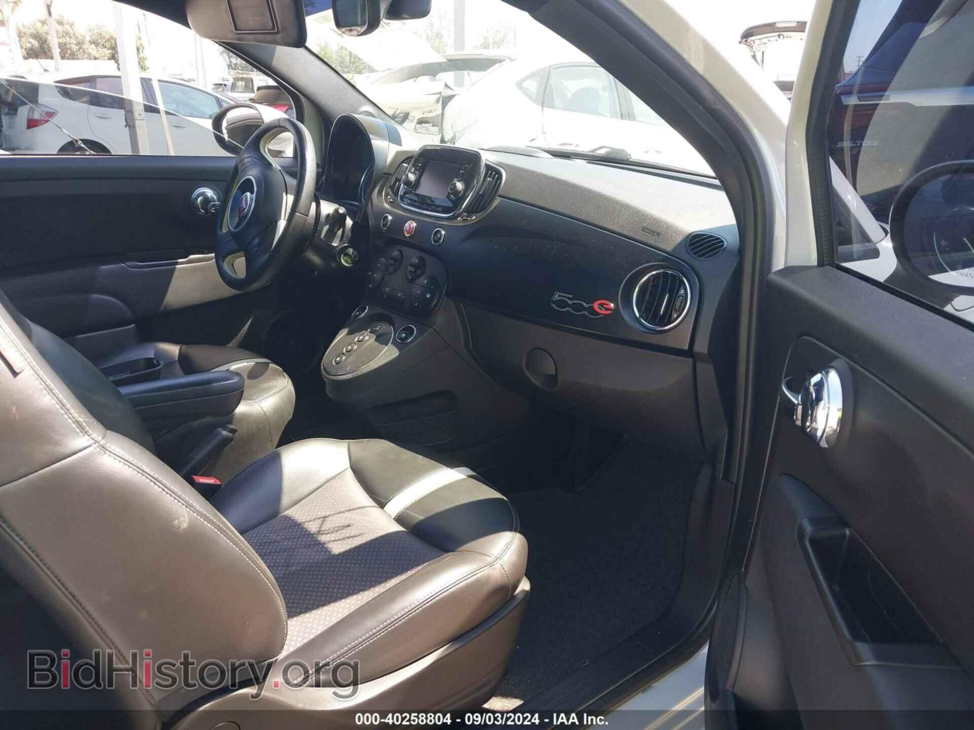 2017 FIAT 500E - VIN: 3C3CFFGEXHT500816 - Photo 5