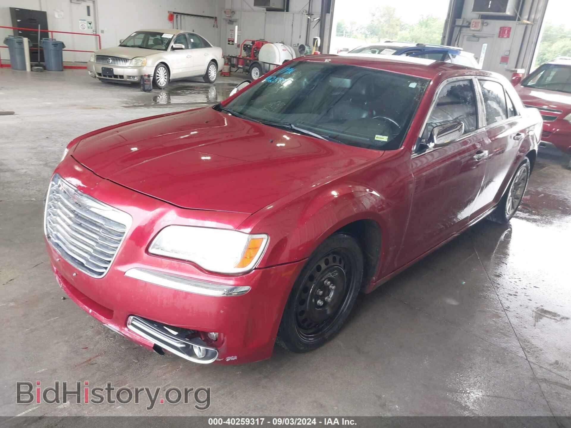 2012 CHRYSLER 300 - VIN: 2C3CCACG5CH310037 - Фото 2