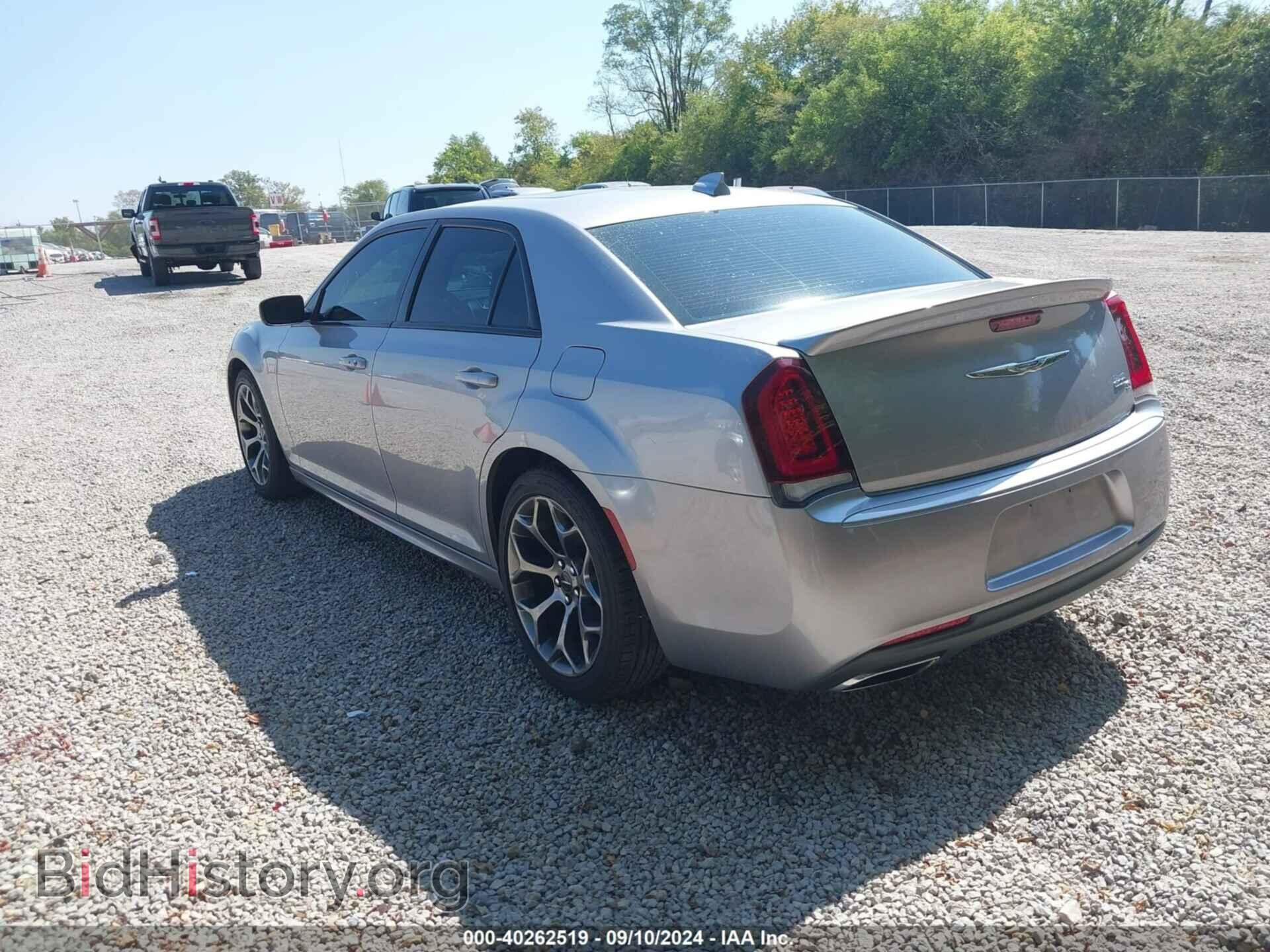 2017 CHRYSLER 300 - VIN: 2C3CCABG7HH608310 - Фото 3