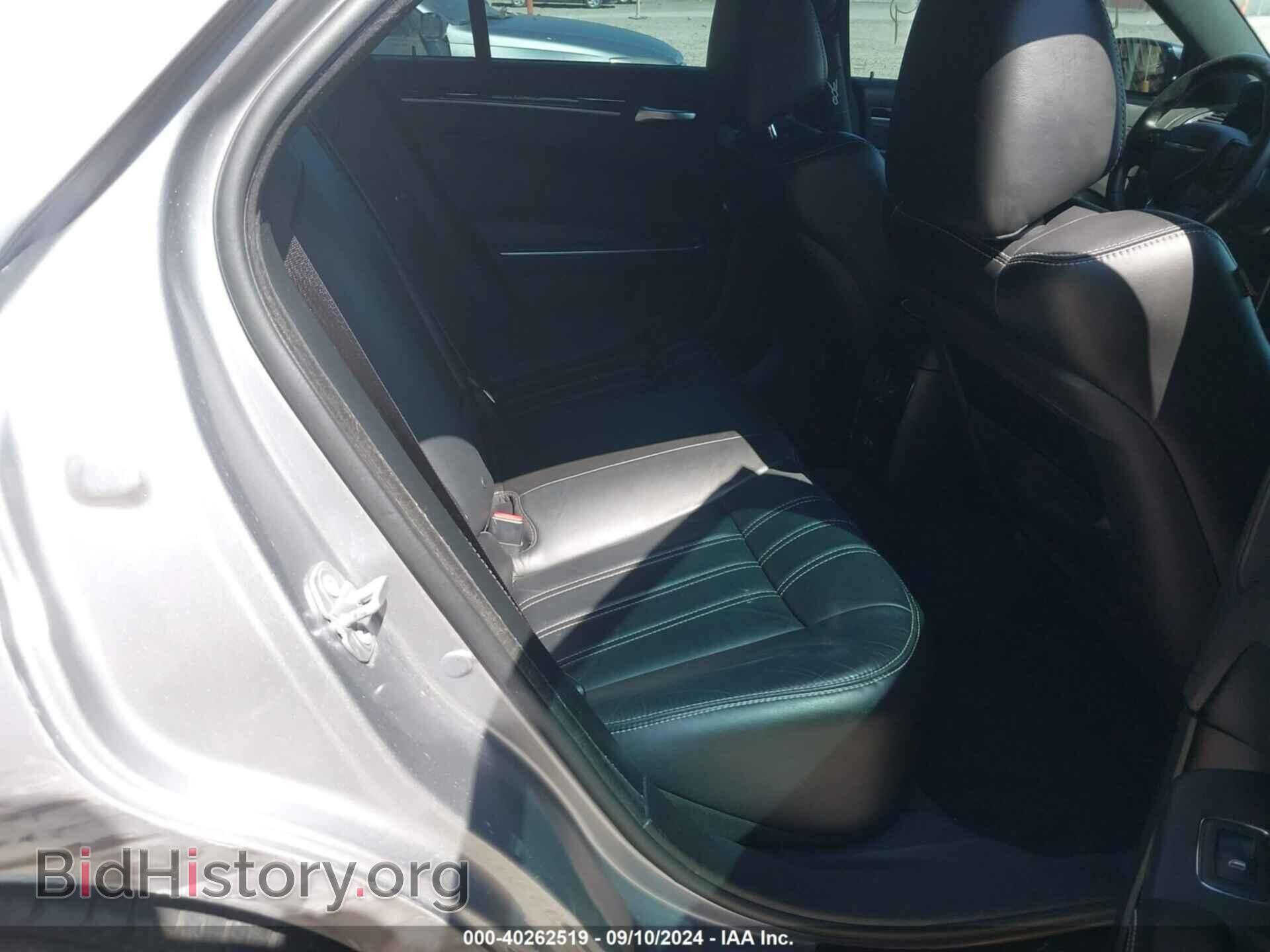 2017 CHRYSLER 300 - VIN: 2C3CCABG7HH608310 - Фото 8