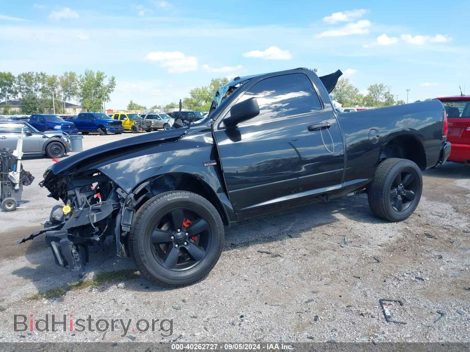 2018 RAM 1500 - VIN: 3C6JR6AT7JG148818 - Фото 2