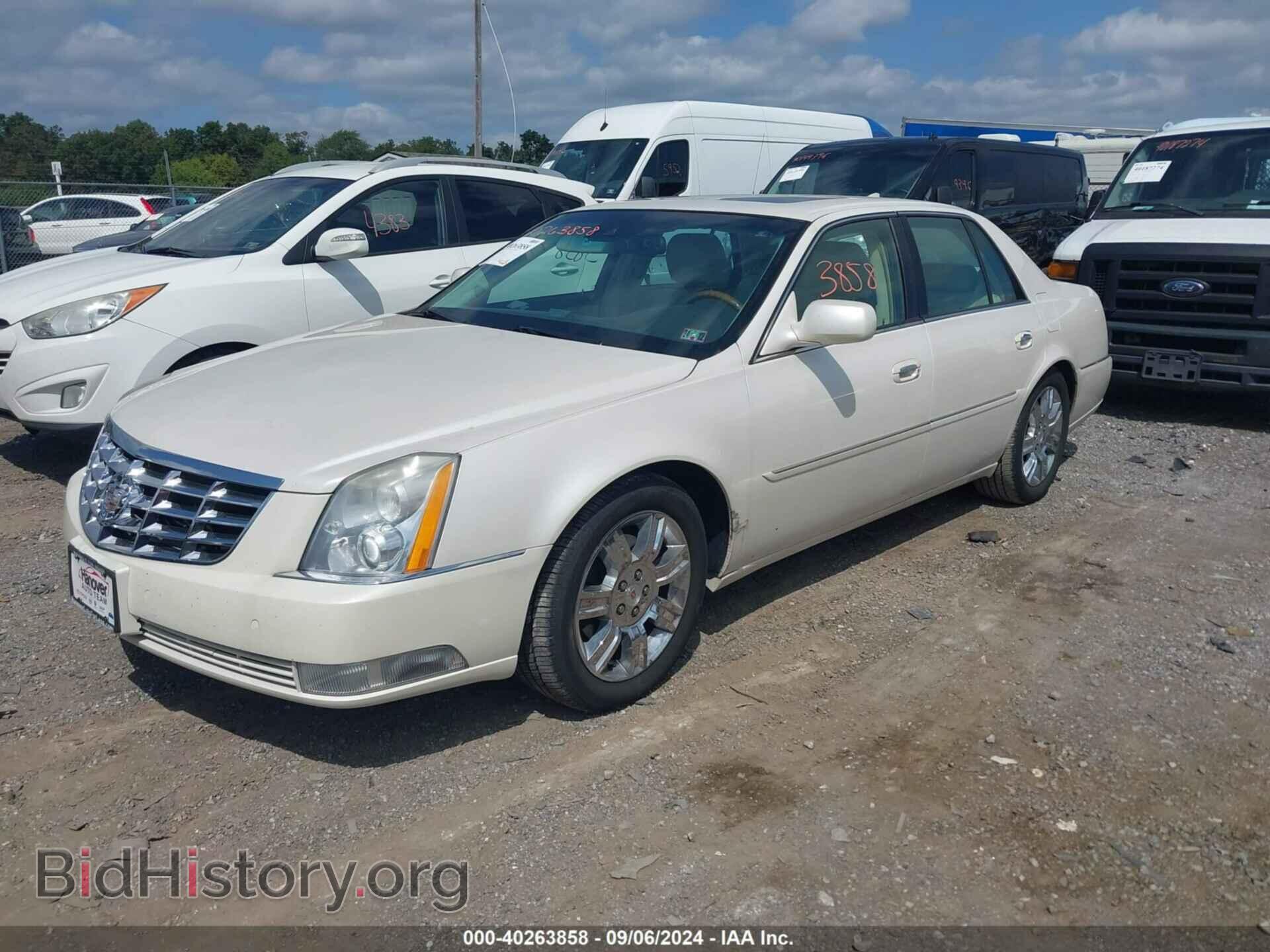 2010 CADILLAC DTS - VIN: 1G6KP5E90AU128678 - Фото 2