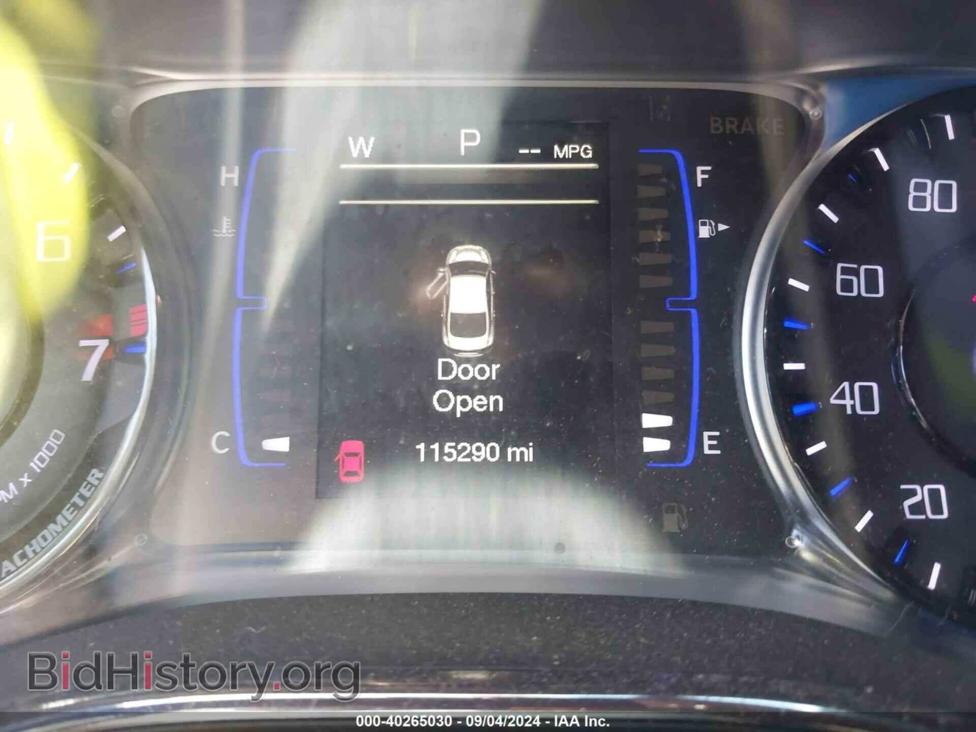 2016 CHRYSLER 200 - VIN: 1C3CCCBG2GN100229 - Фото 7