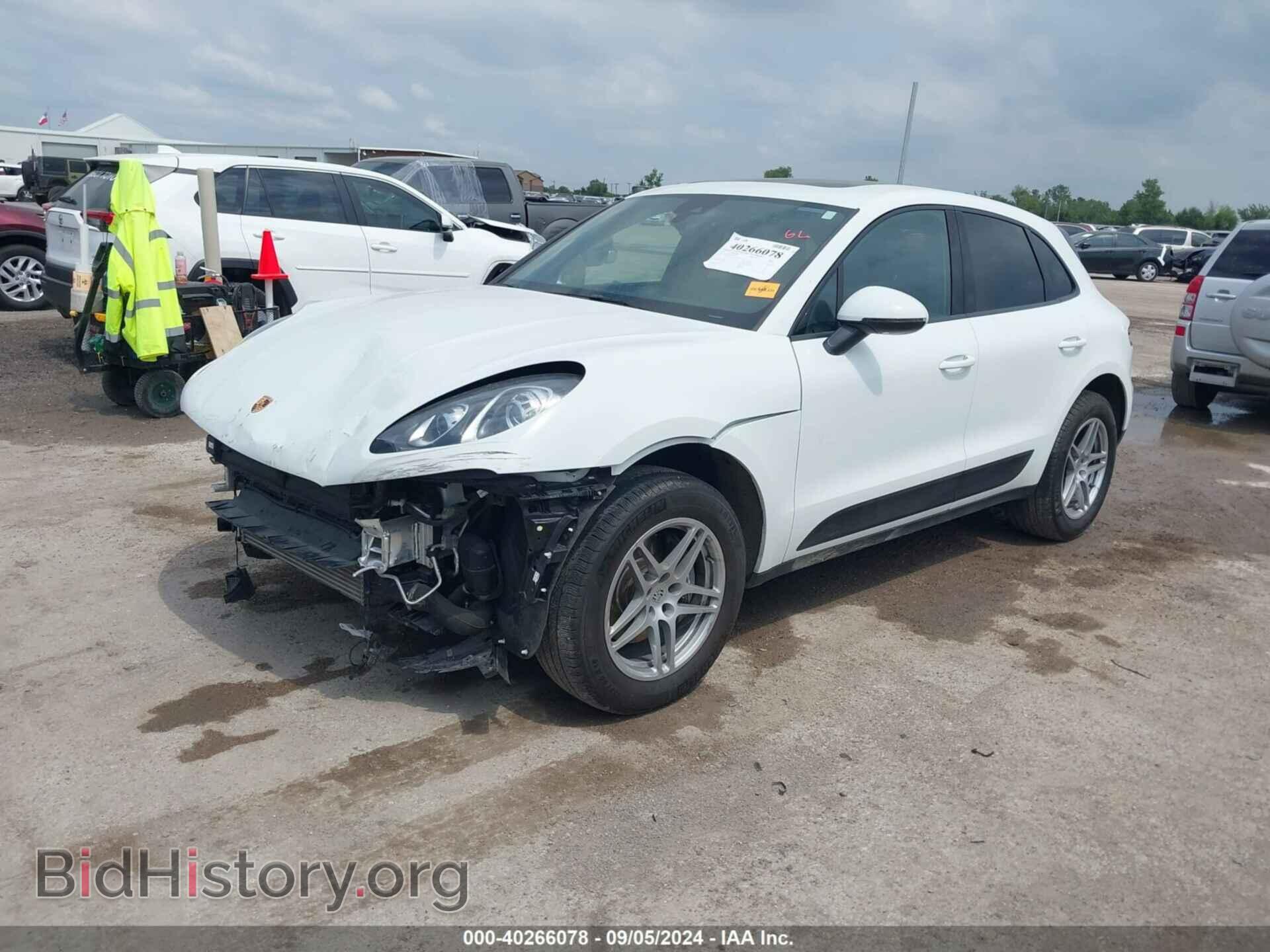 2017 PORSCHE MACAN - VIN: WP1AA2A59HLB07015 - Photo 2