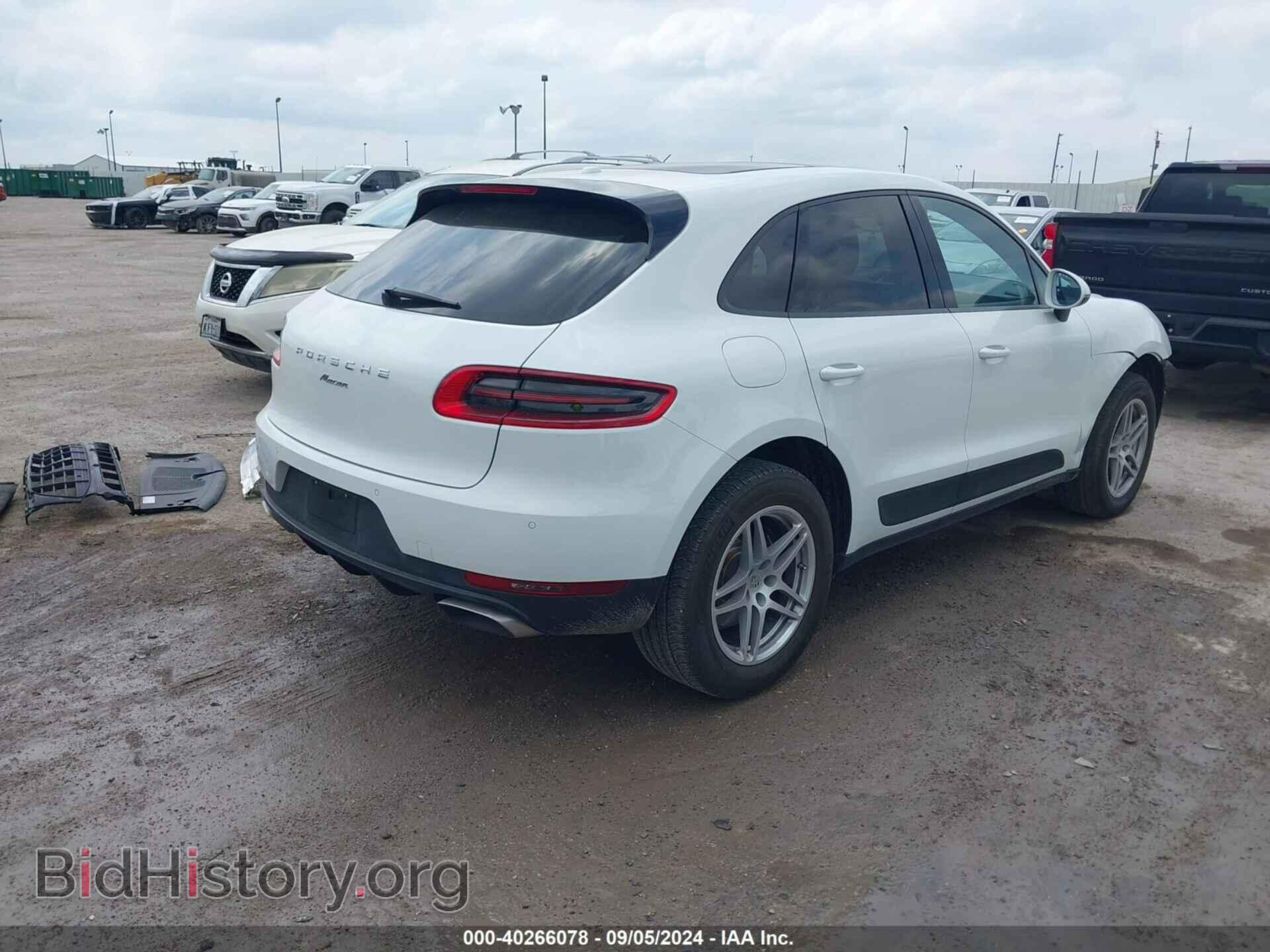 2017 PORSCHE MACAN - VIN: WP1AA2A59HLB07015 - Photo 4