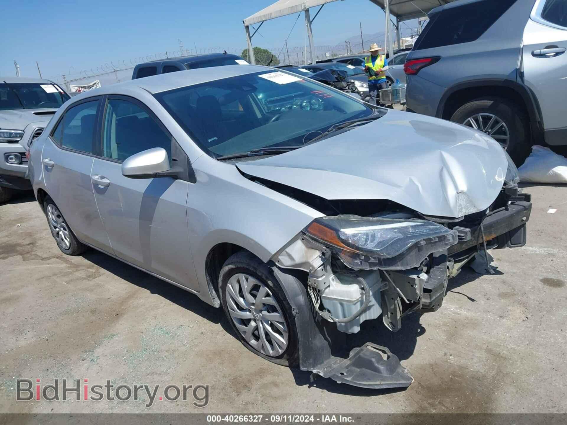 Photo 5YFBURHE3HP627956 - TOYOTA COROLLA 2017
