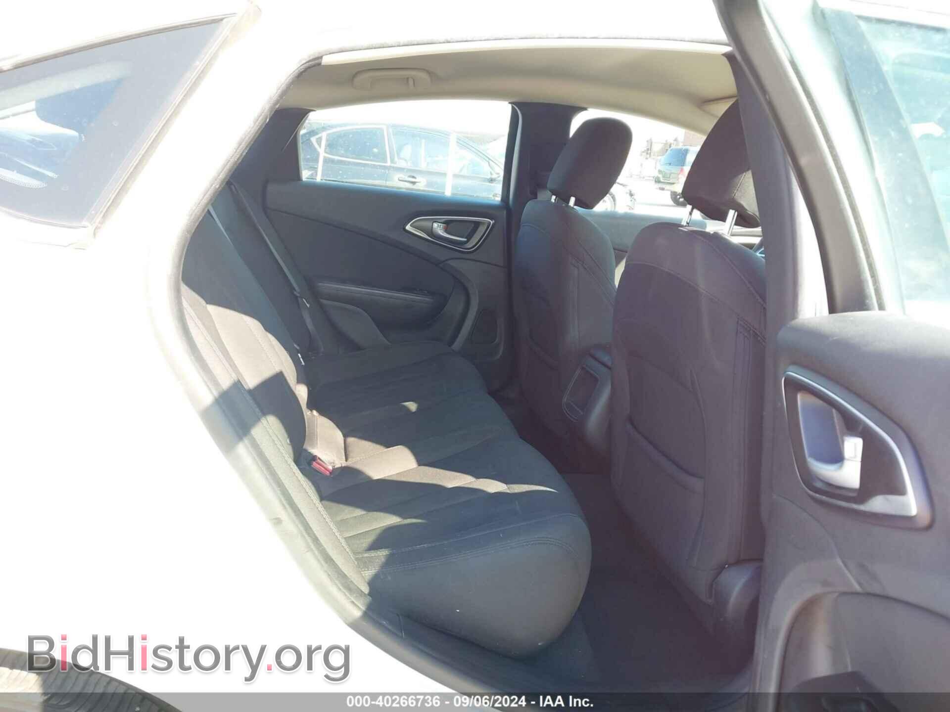 2016 CHRYSLER 200 - VIN: 1C3CCCAB0GN163870 - Фото 8