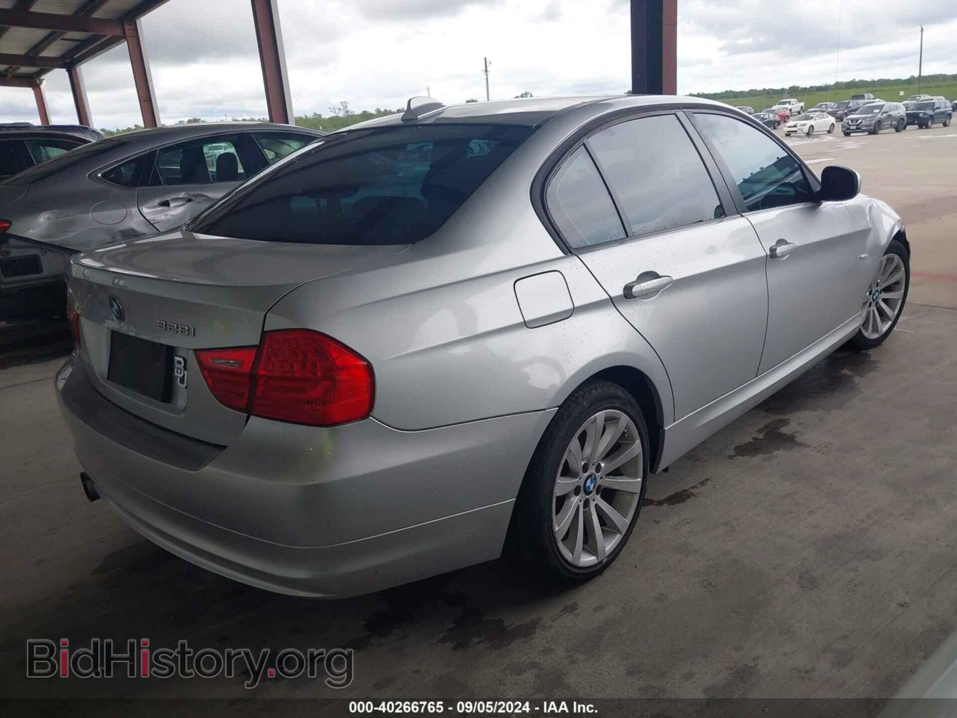 2011 BMW 328I - VIN: WBAPH7G55BNM55608 - Фото 4